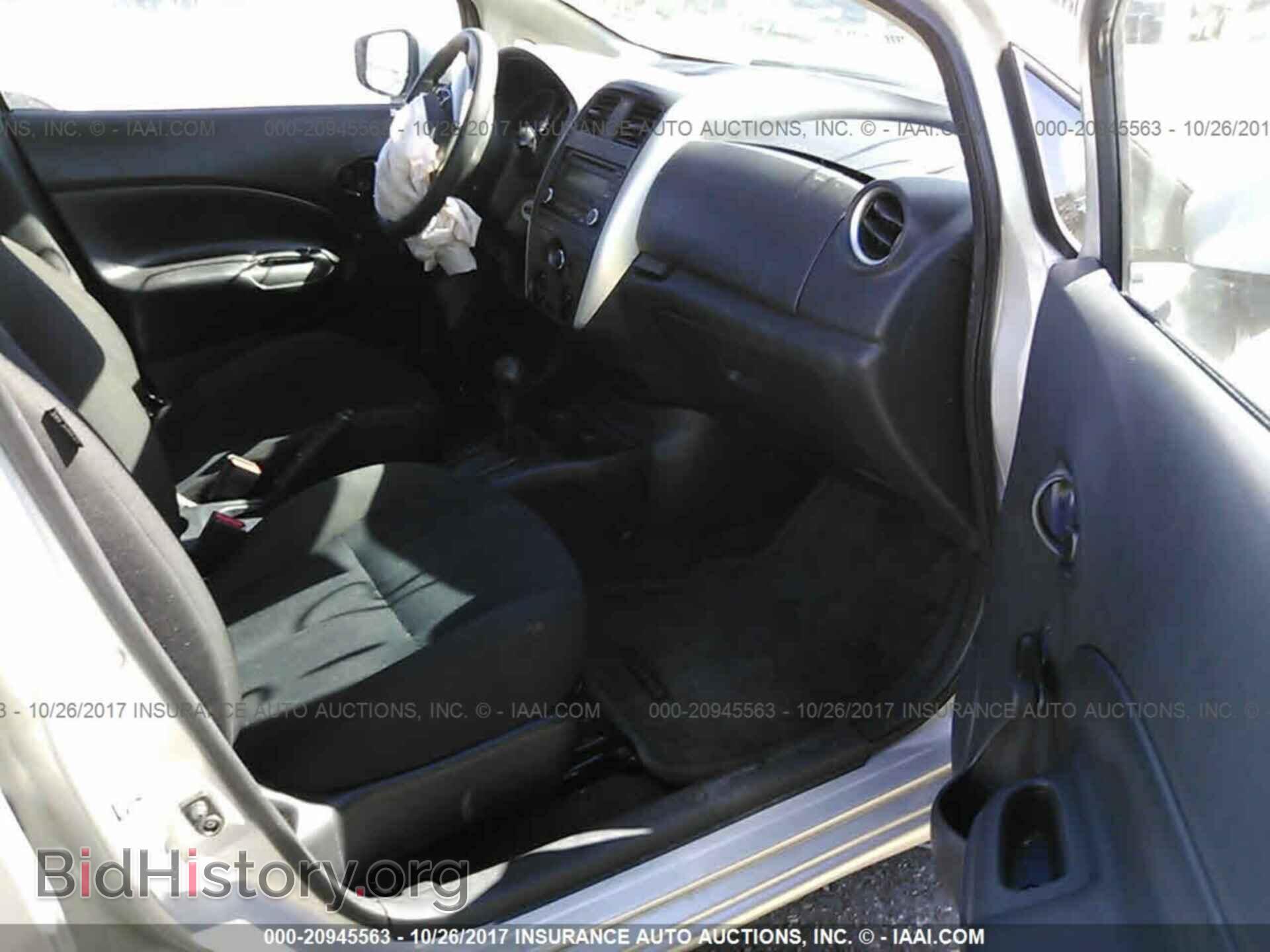 2015 Nissan Versa note - VIN: 3N1CE2CP1FL449513 - Photo 5