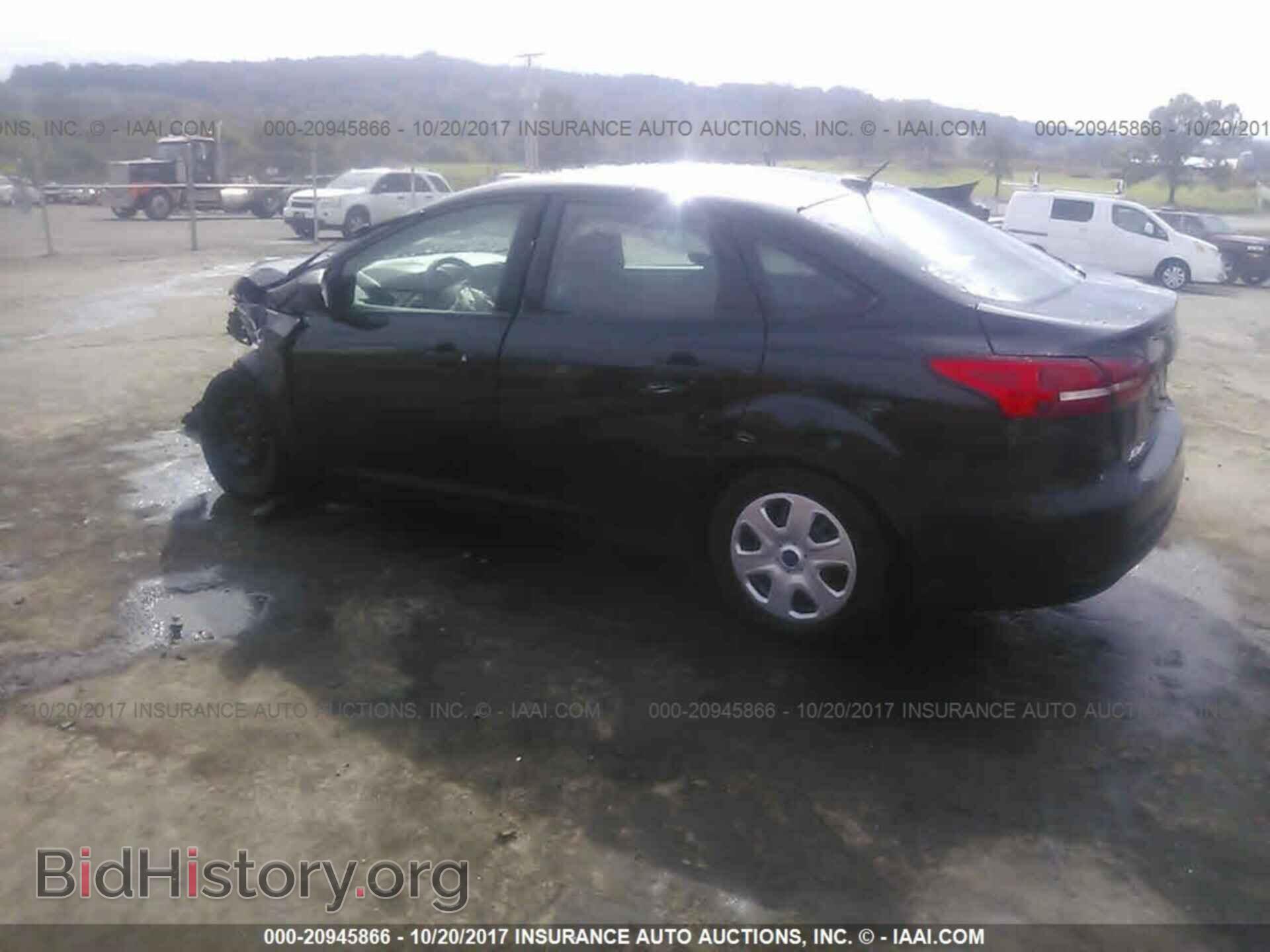 2015 Ford Focus - VIN: 1FADP3E25FL298308 - Photo 3
