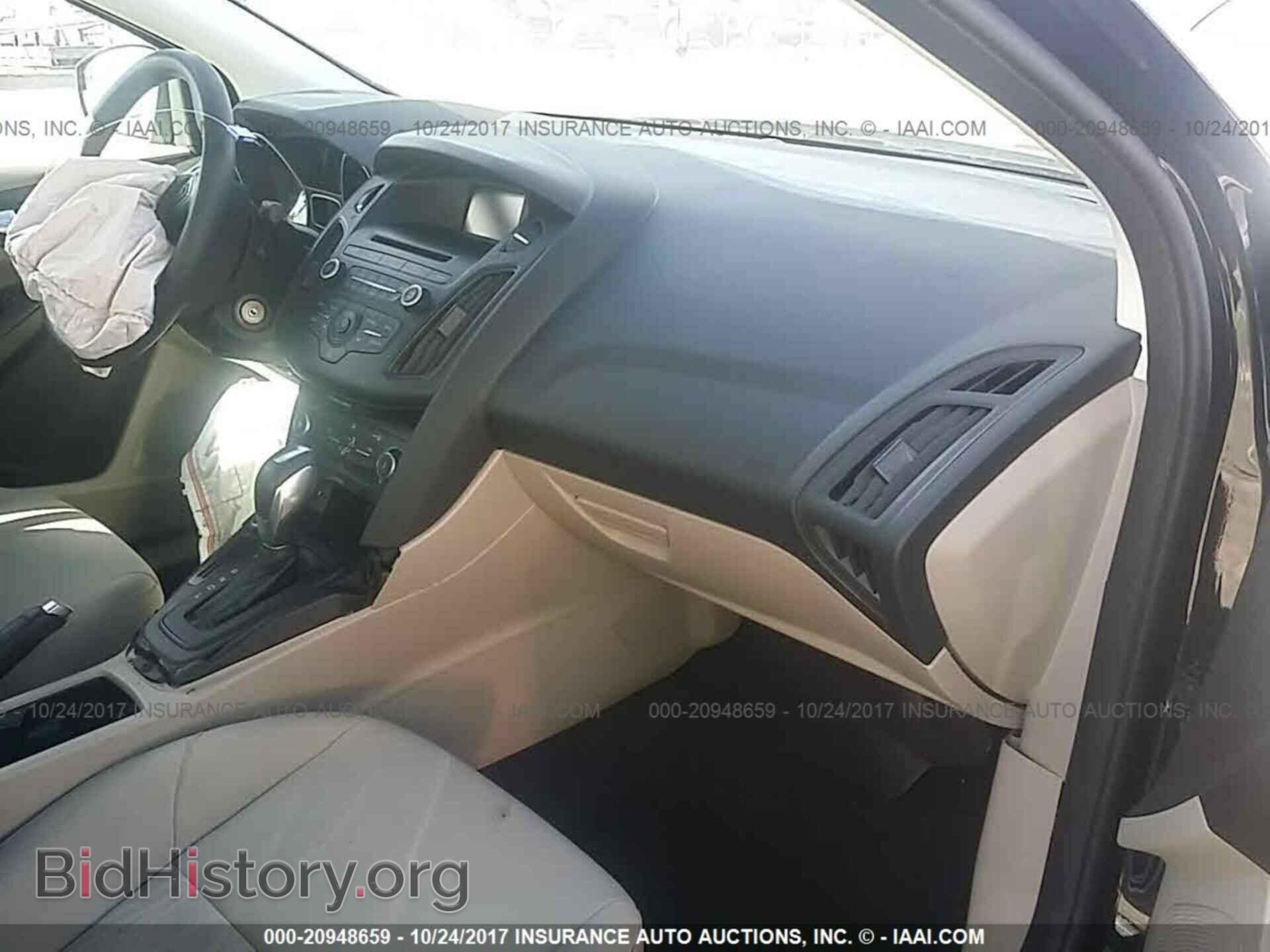 2016 Ford Focus - VIN: 1FADP3F28GL300519 - Photo 5