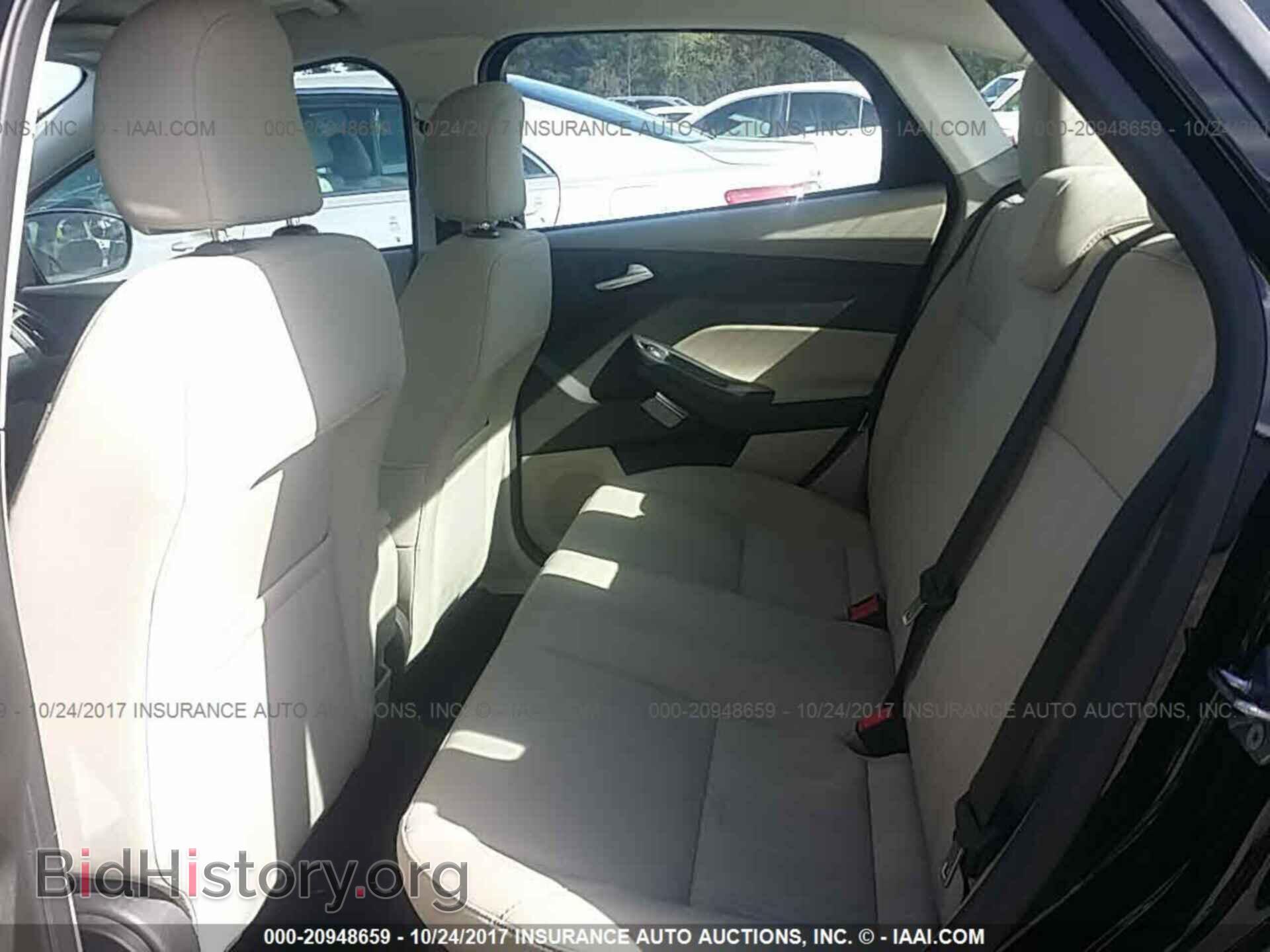 2016 Ford Focus - VIN: 1FADP3F28GL300519 - Photo 8