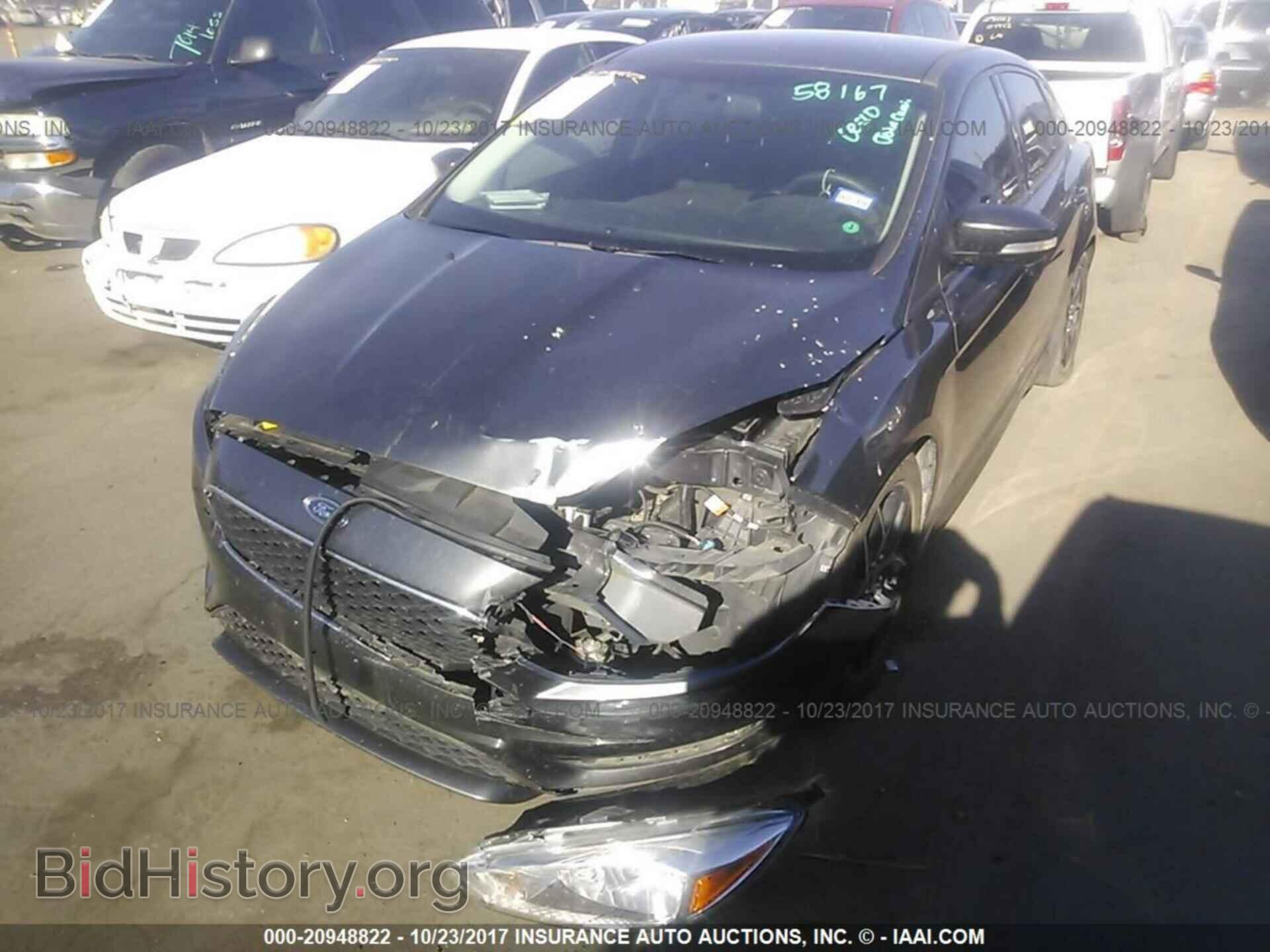 2016 Ford Focus - VIN: 1FADP3F28GL267490 - Photo 2