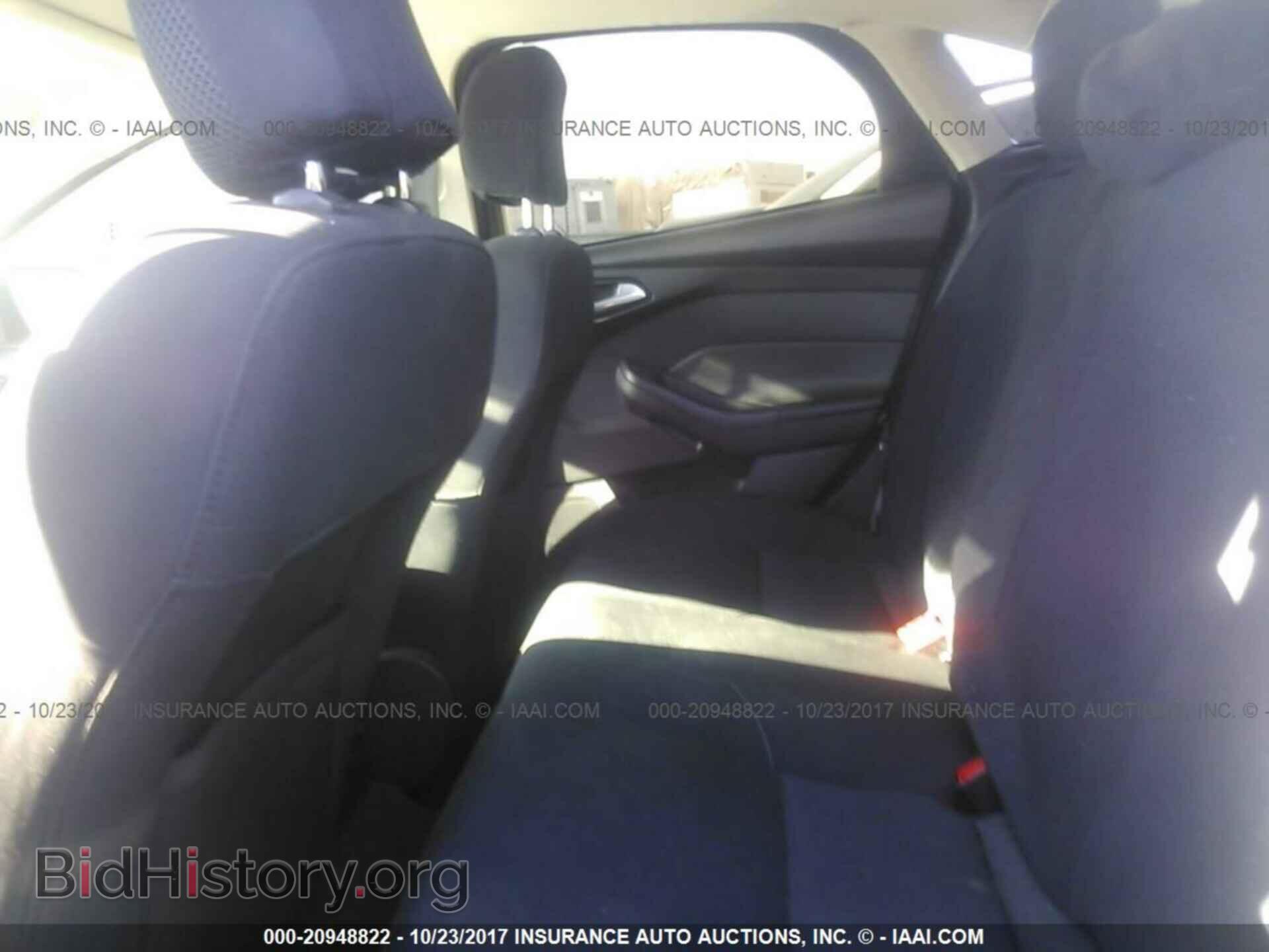 2016 Ford Focus - VIN: 1FADP3F28GL267490 - Photo 8