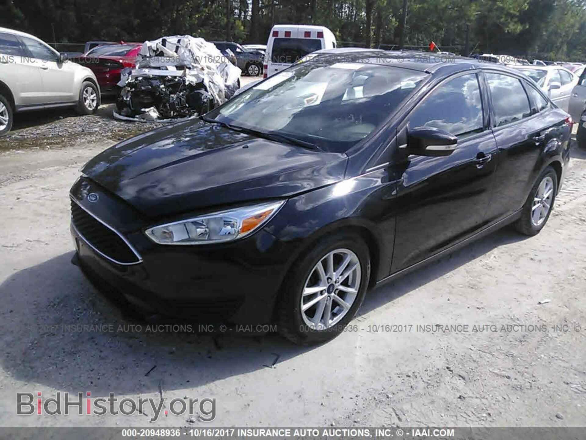 2015 Ford Focus - VIN: 1FADP3F29FL342440 - Photo 2