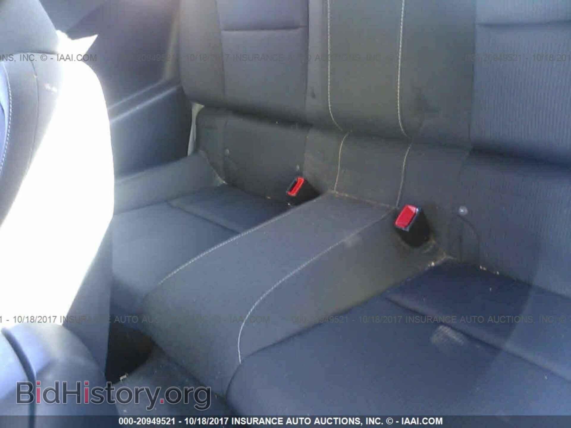 2011 Chevrolet Camaro - VIN: 2G1FB1ED3B9169727 - Photo 8