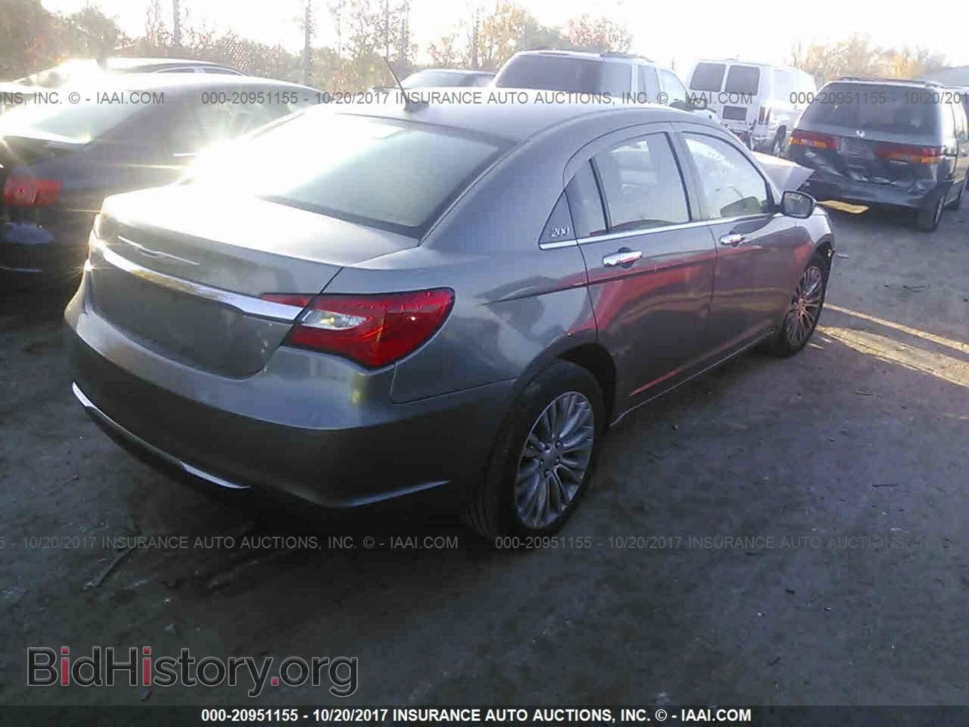 2012 Chrysler 200 - VIN: 1C3CCBCB0CN277563 - Фото 4