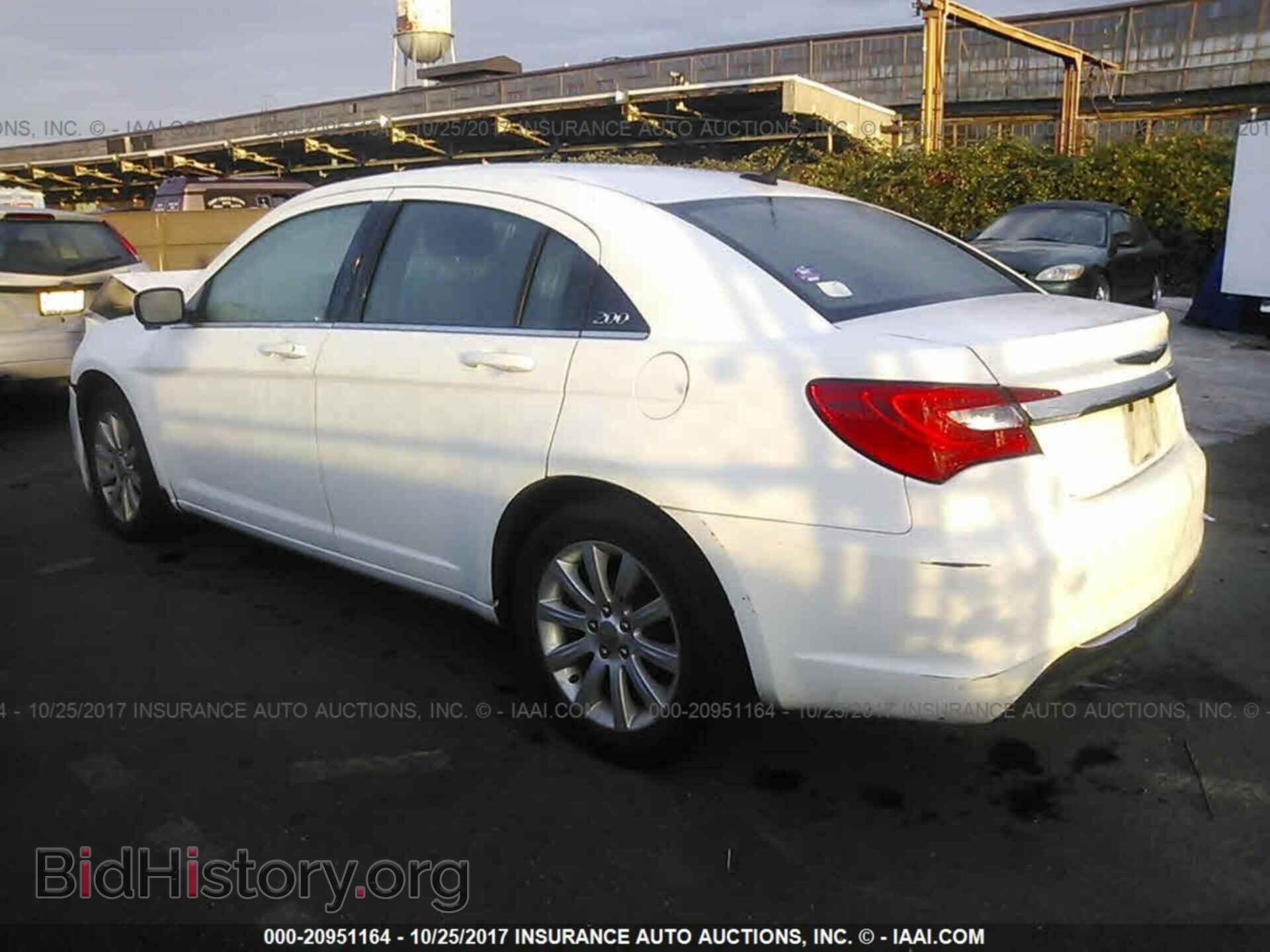 2011 Chrysler 200 - VIN: 1C3BC1FB9BN585735 - Фото 3