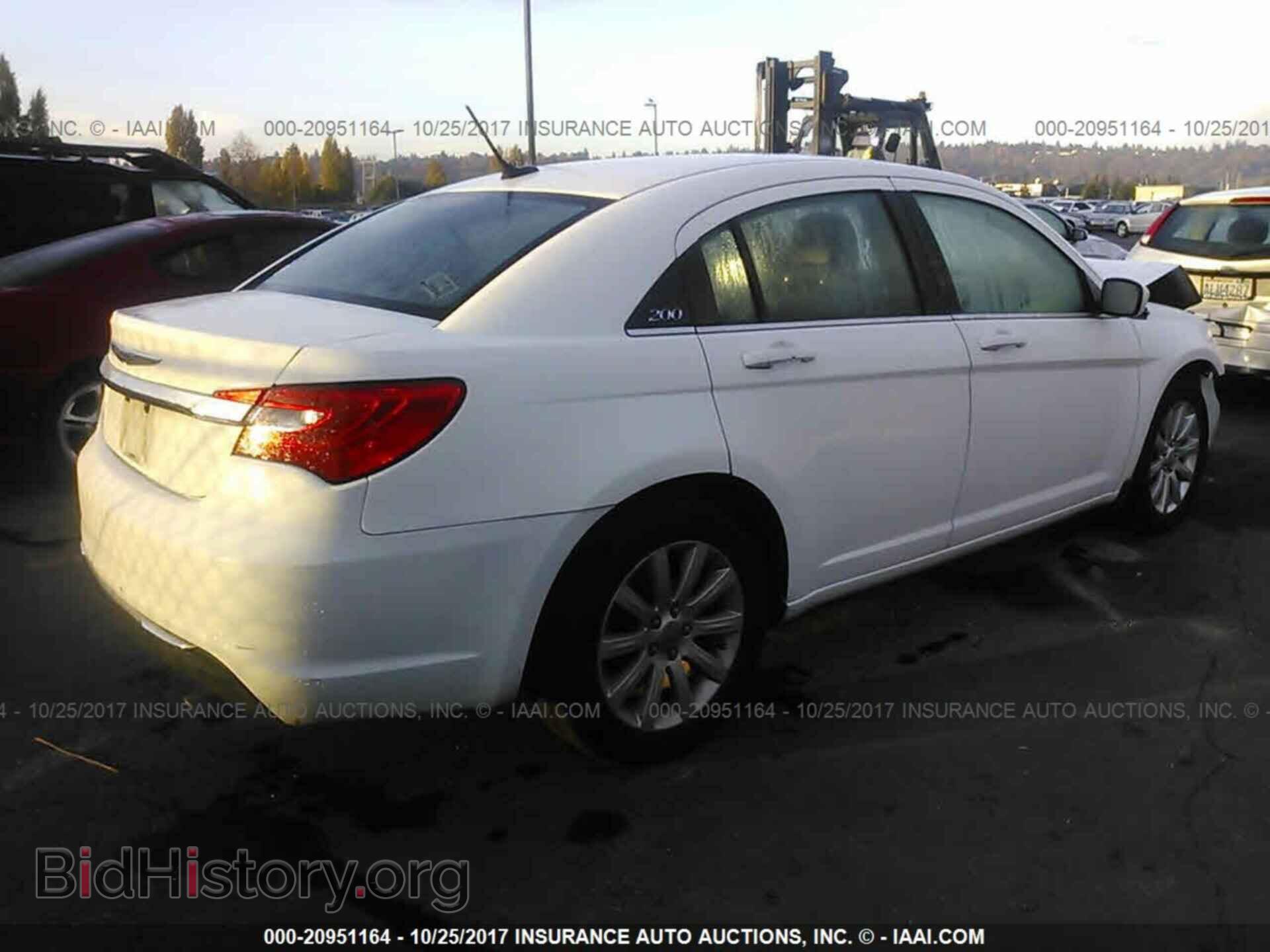 2011 Chrysler 200 - VIN: 1C3BC1FB9BN585735 - Фото 4