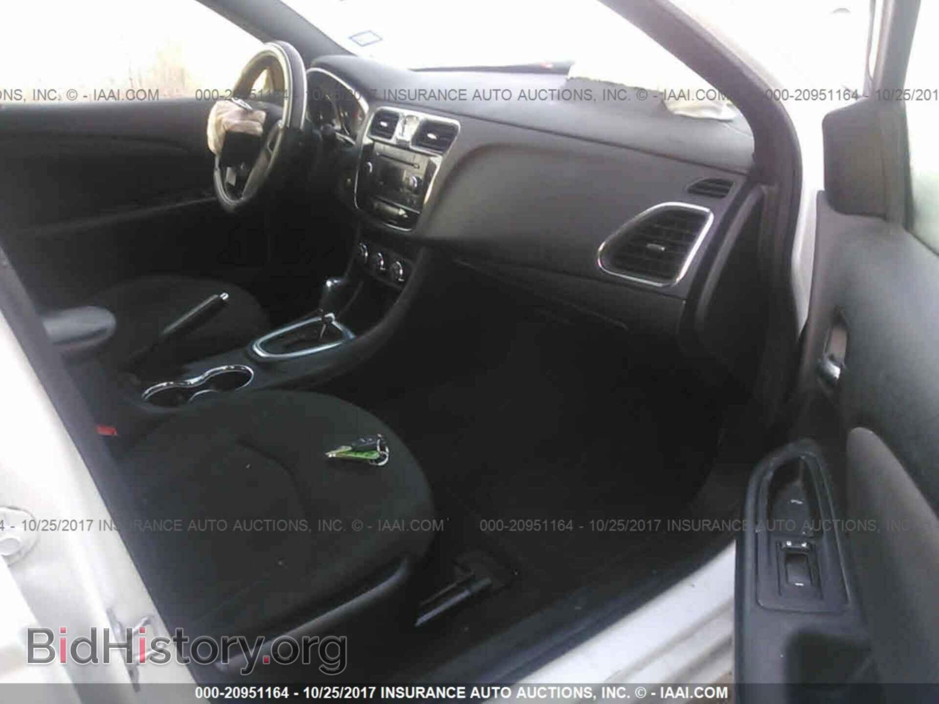 2011 Chrysler 200 - VIN: 1C3BC1FB9BN585735 - Фото 5