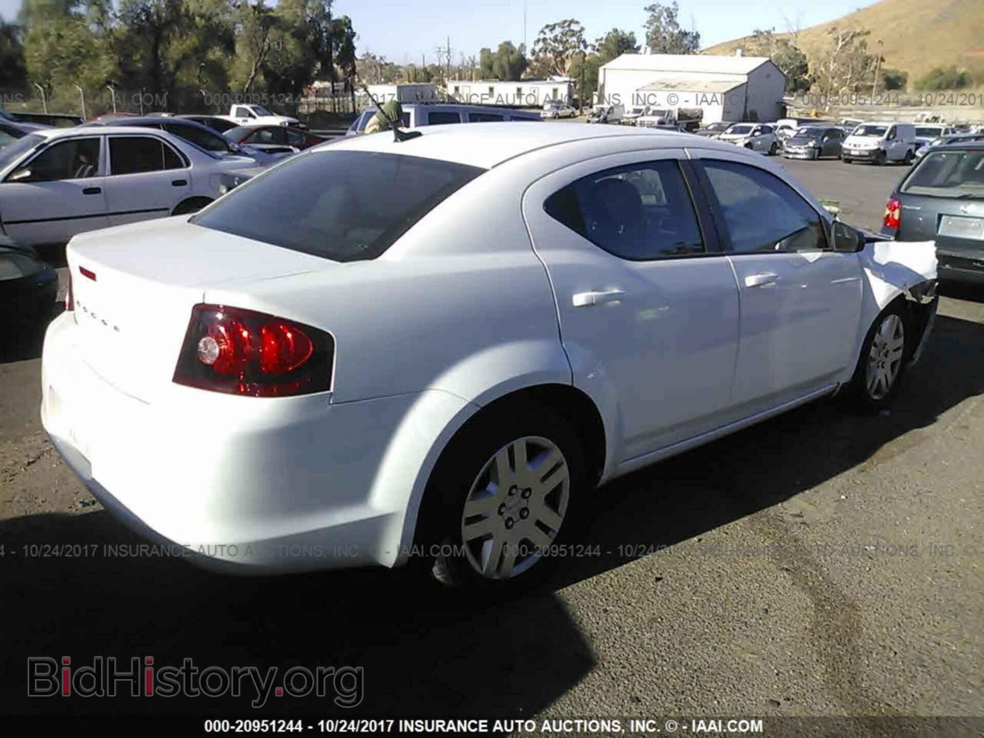 2013 Dodge Avenger - VIN: 1C3CDZAB5DN646041 - Photo 4