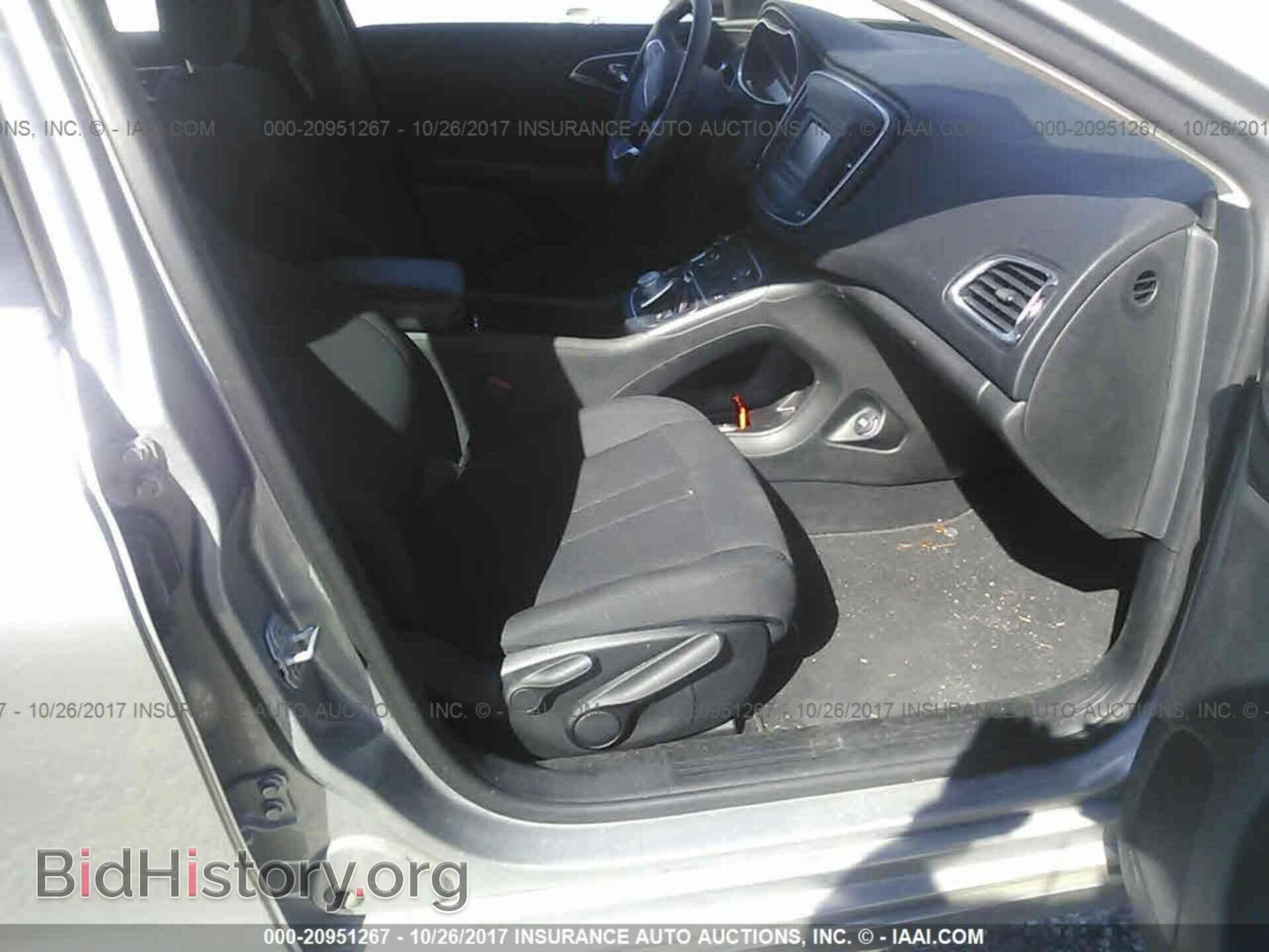2015 Chrysler 200 - VIN: 1C3CCCAB2FN566733 - Photo 5