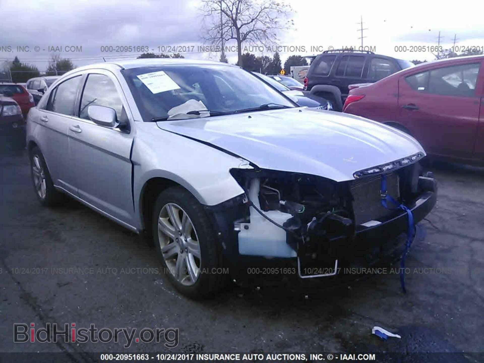 Photo 1C3CCBBB4CN124699 - Chrysler 200 2012