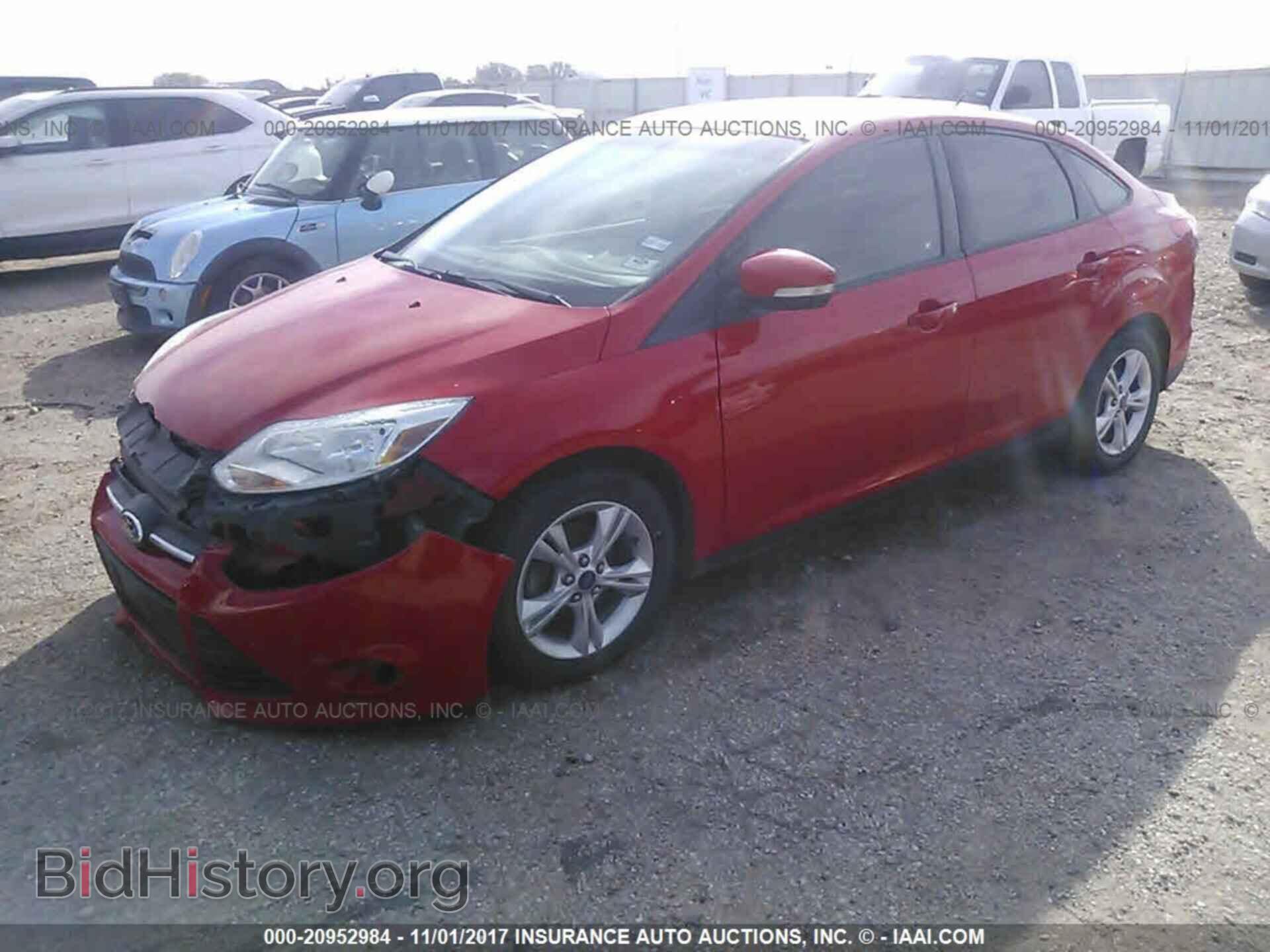 2013 Ford Focus - VIN: 1FADP3F21DL244001 - Фото 2