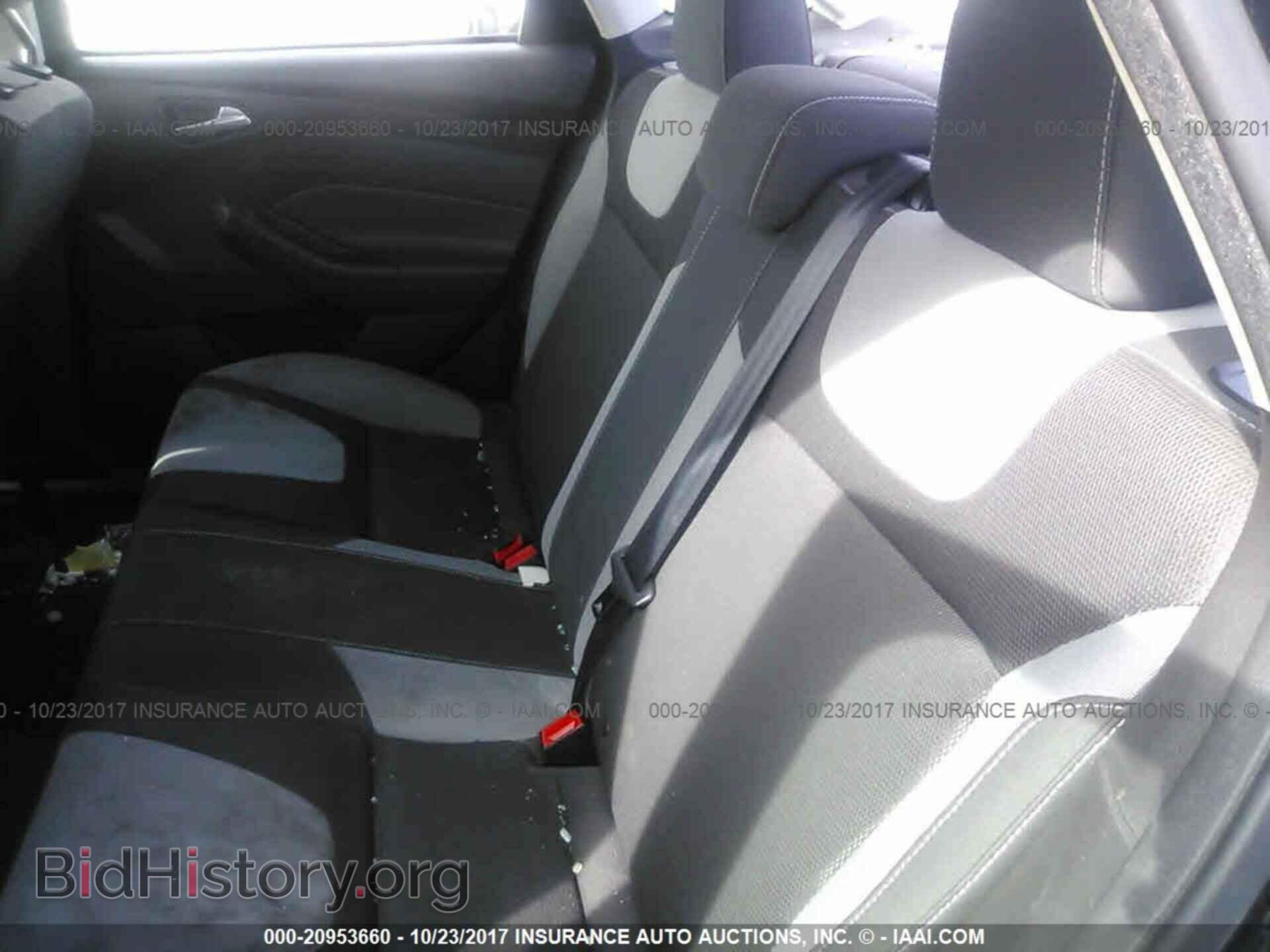 2012 Ford Focus - VIN: 1FAHP3F2XCL219243 - Photo 8