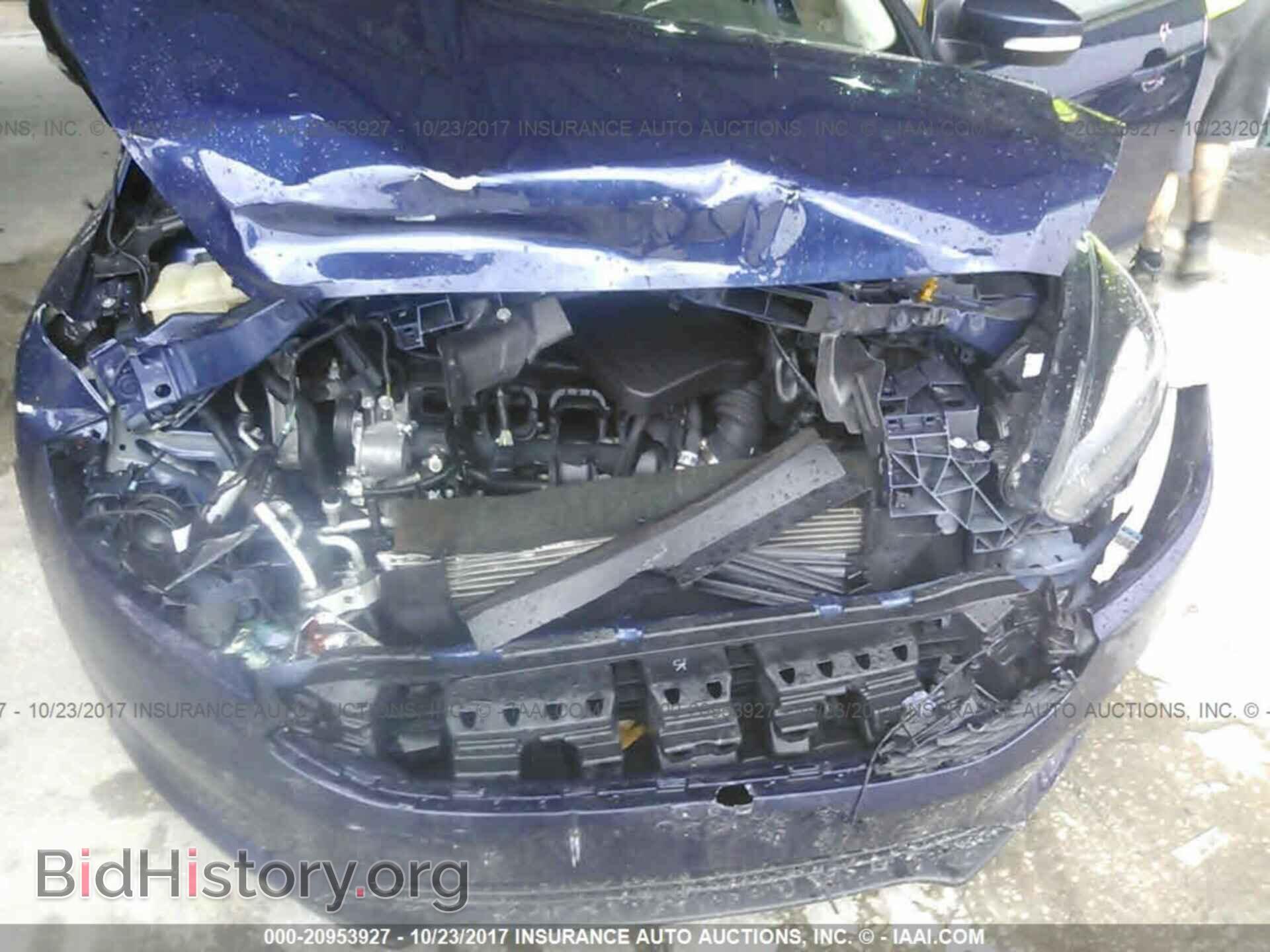 2016 Ford Focus - VIN: 1FADP3F21GL330106 - Photo 6