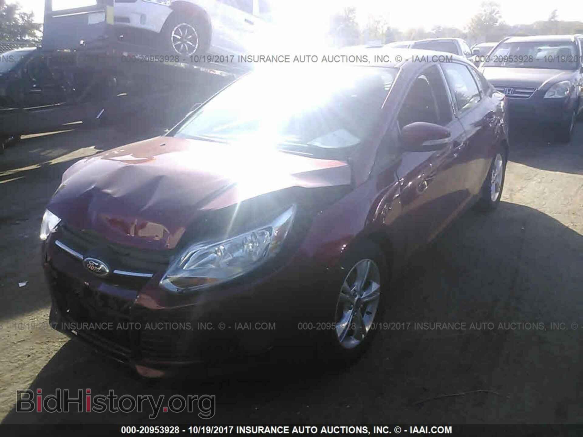 2014 Ford Focus - VIN: 1FADP3F21EL389475 - Photo 2