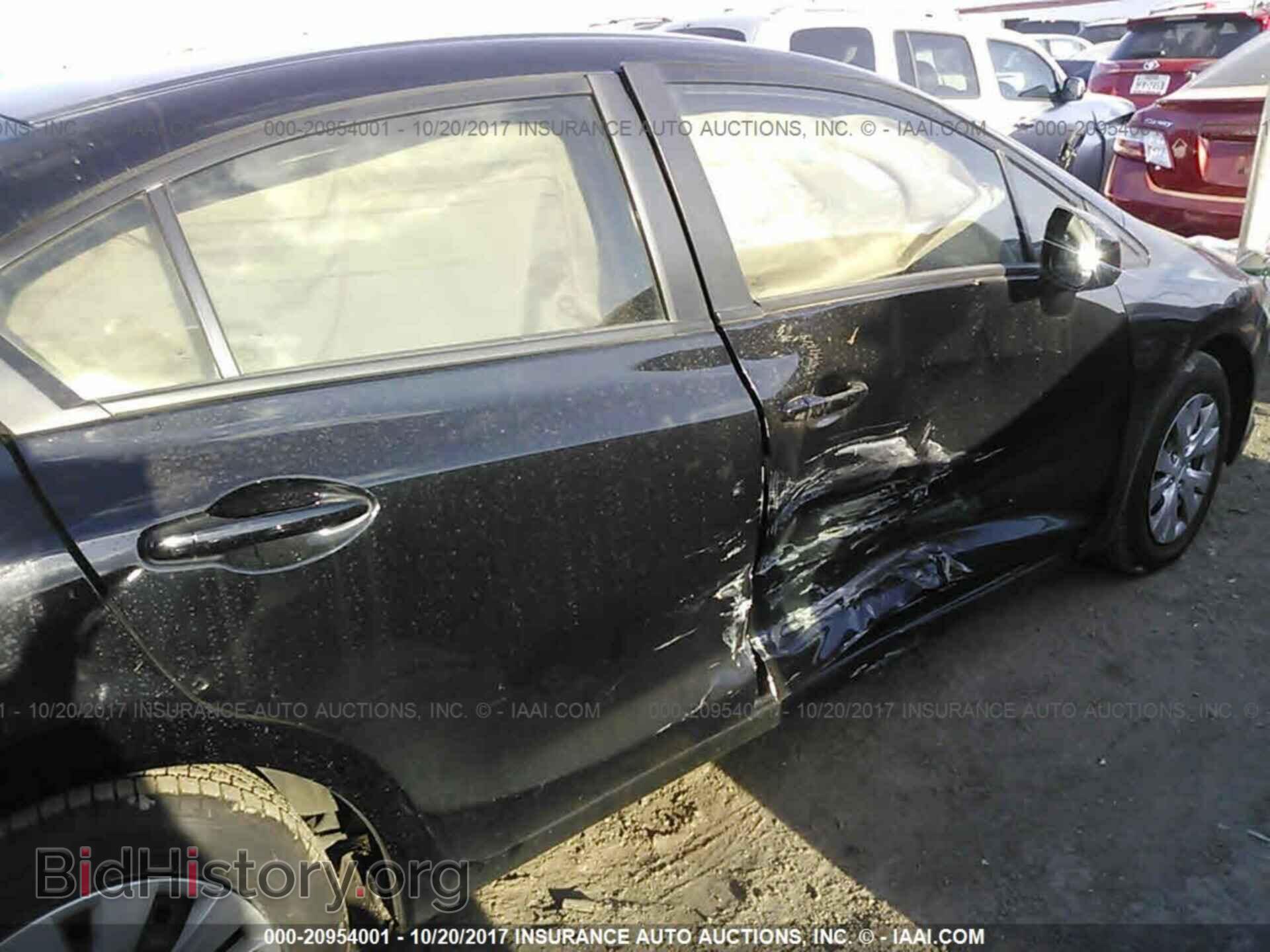2012 Honda Civic - VIN: 2HGFB2F56CH584019 - Photo 6