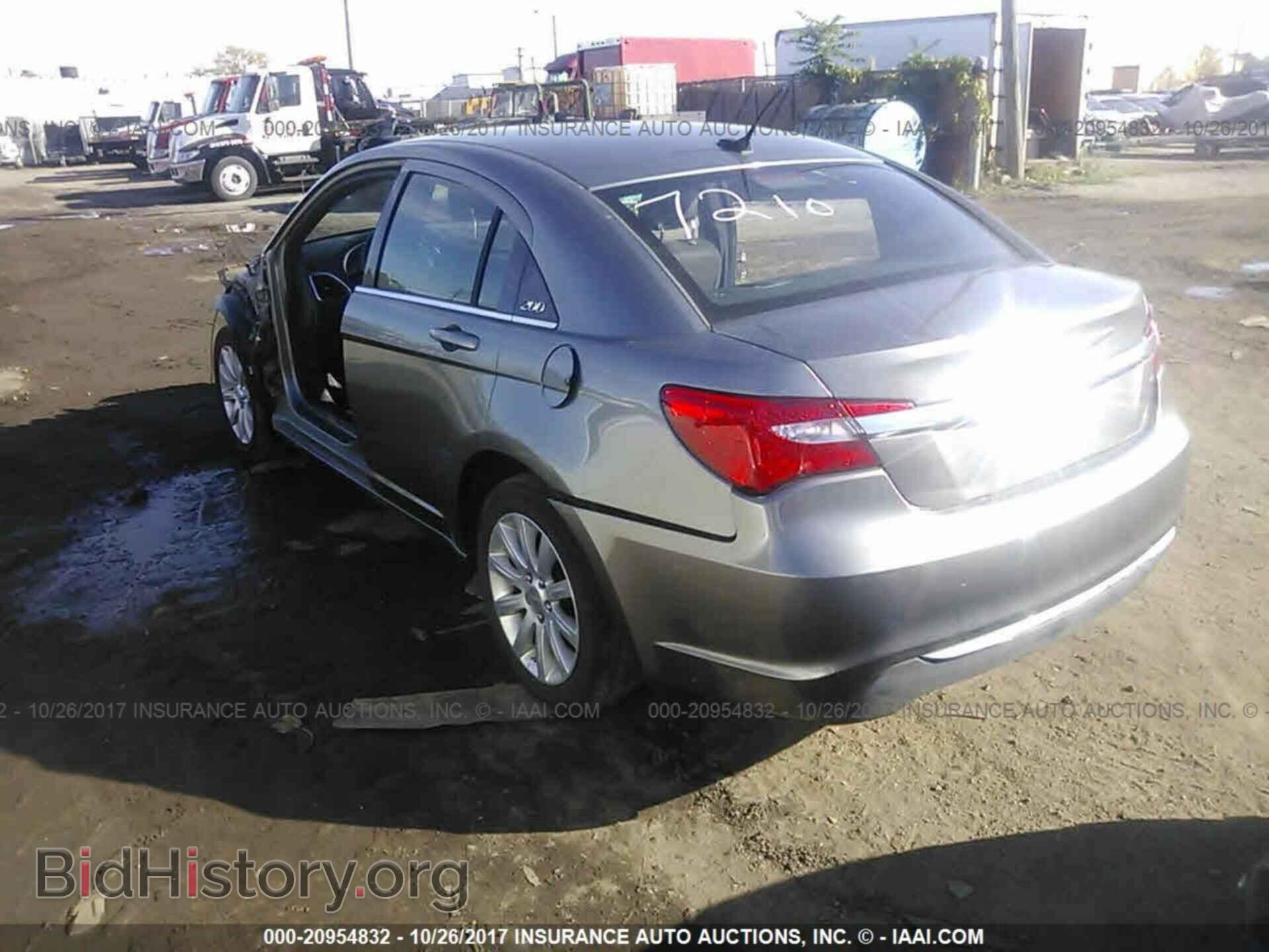 2011 Chrysler 200 - VIN: 1C3BC1FB8BN607210 - Фото 3