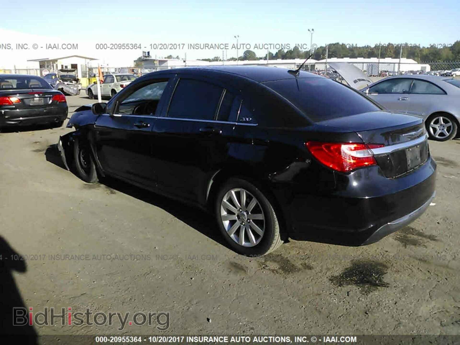 2013 Chrysler 200 - VIN: 1C3CCBBBXDN606675 - Фото 3