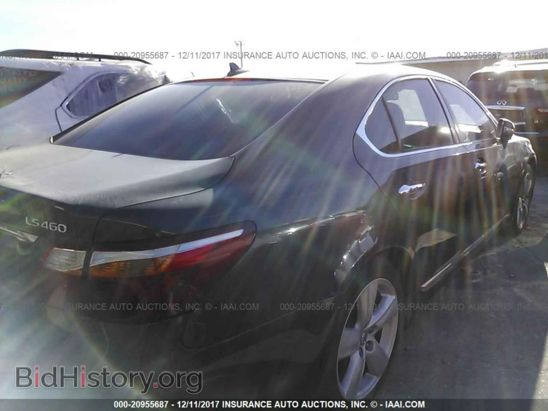 2011 Lexus Ls - VIN: JTHBL5EF0B5102784 - Photo 4