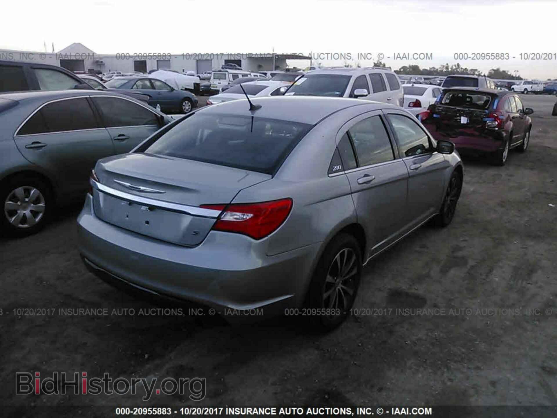 2013 Chrysler 200 - VIN: 1C3CCBBB3DN629232 - Фото 4