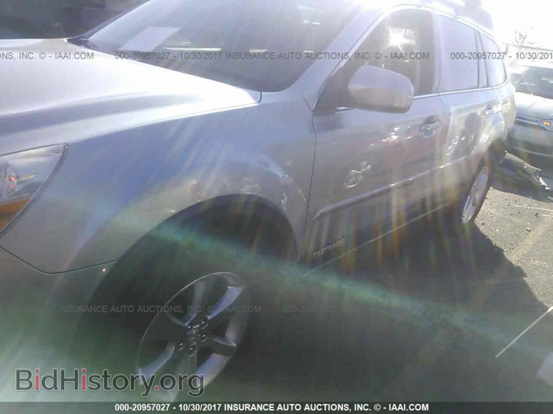 2014 Subaru Outback - VIN: 4S4BRCLC3E3308030 - Фото 2