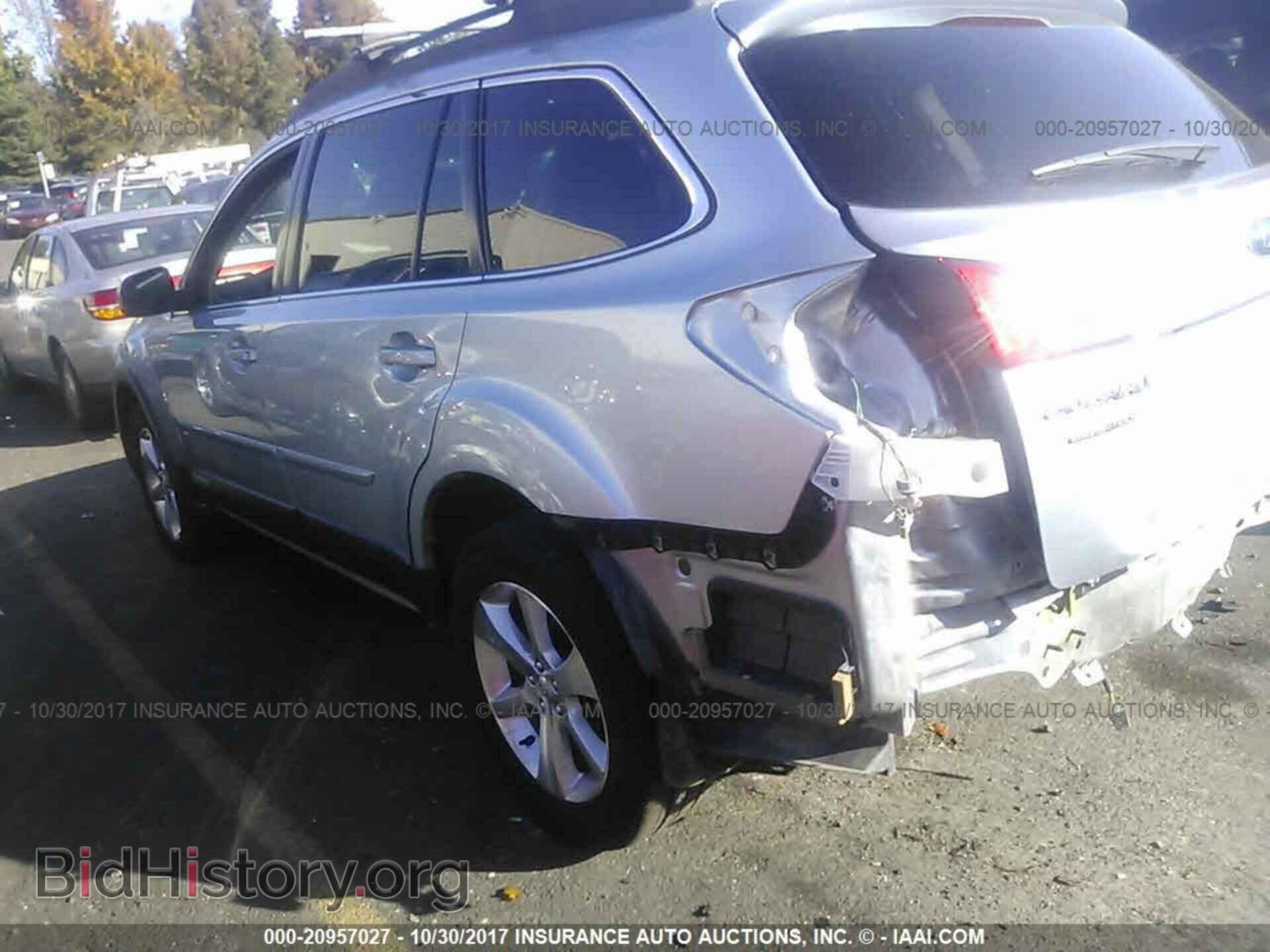 2014 Subaru Outback - VIN: 4S4BRCLC3E3308030 - Фото 3