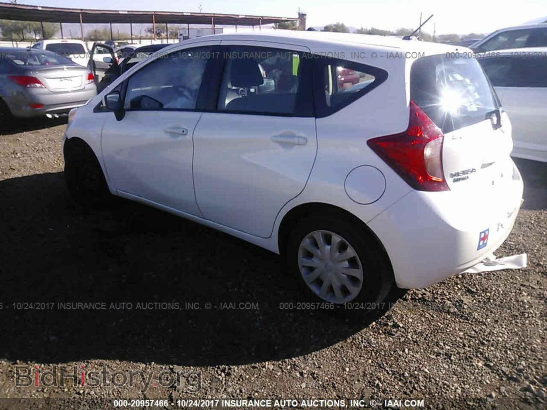 2015 Nissan Versa note - VIN: 3N1CE2CP4FL376203 - Photo 3