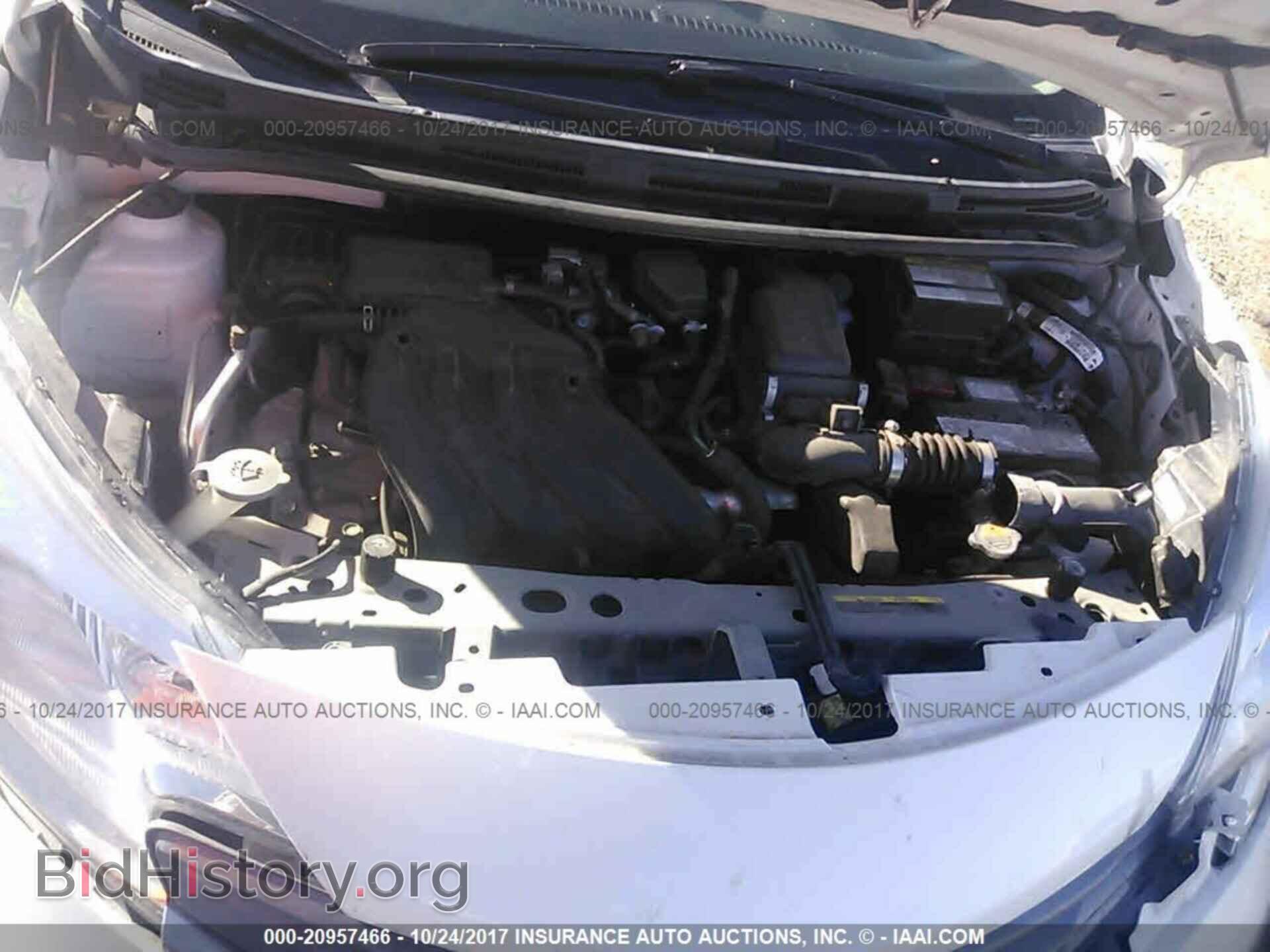 2015 Nissan Versa note - VIN: 3N1CE2CP4FL376203 - Photo 10