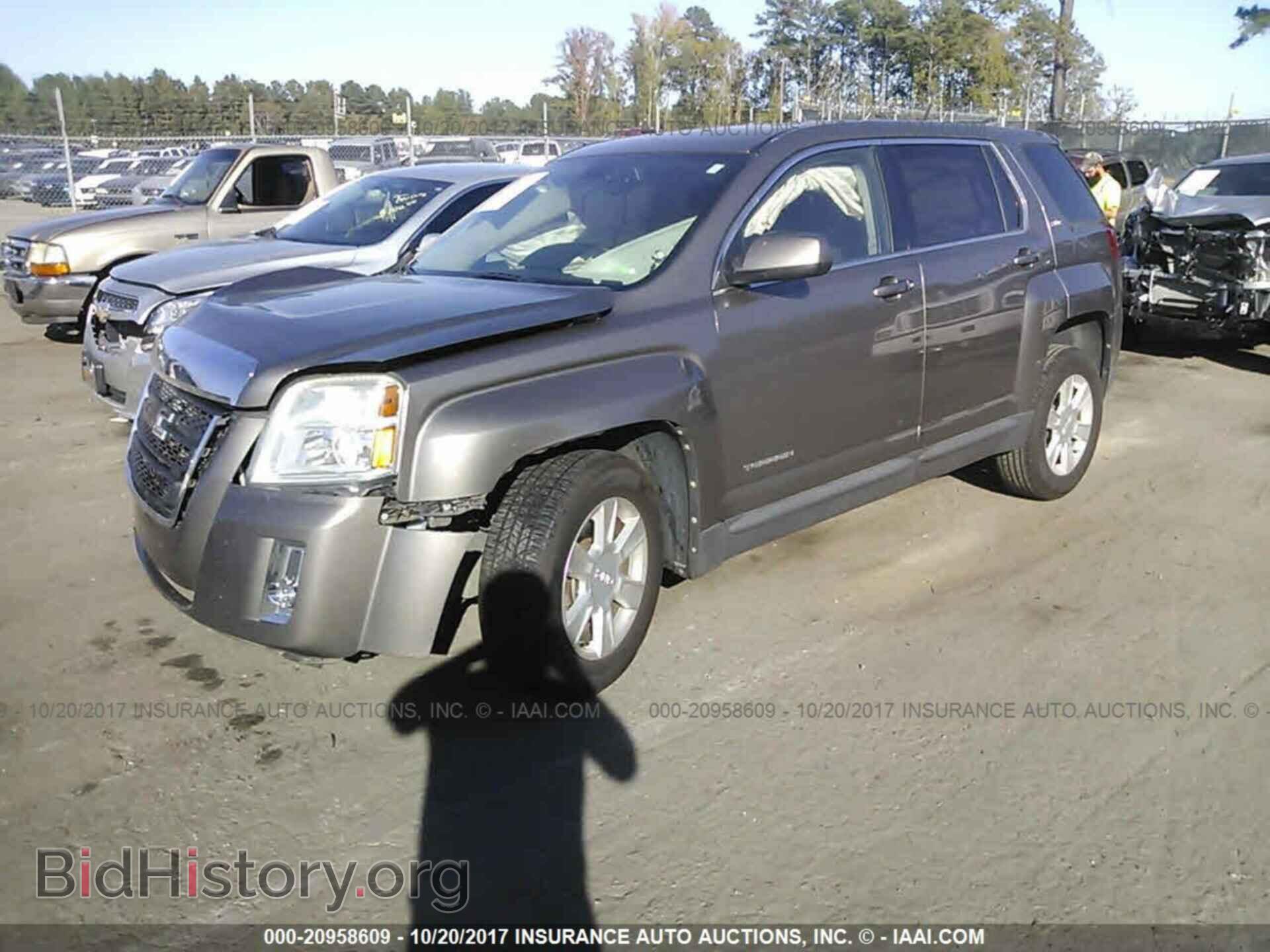 2011 Gmc Terrain - VIN: 2CTALMEC2B6332400 - Photo 2