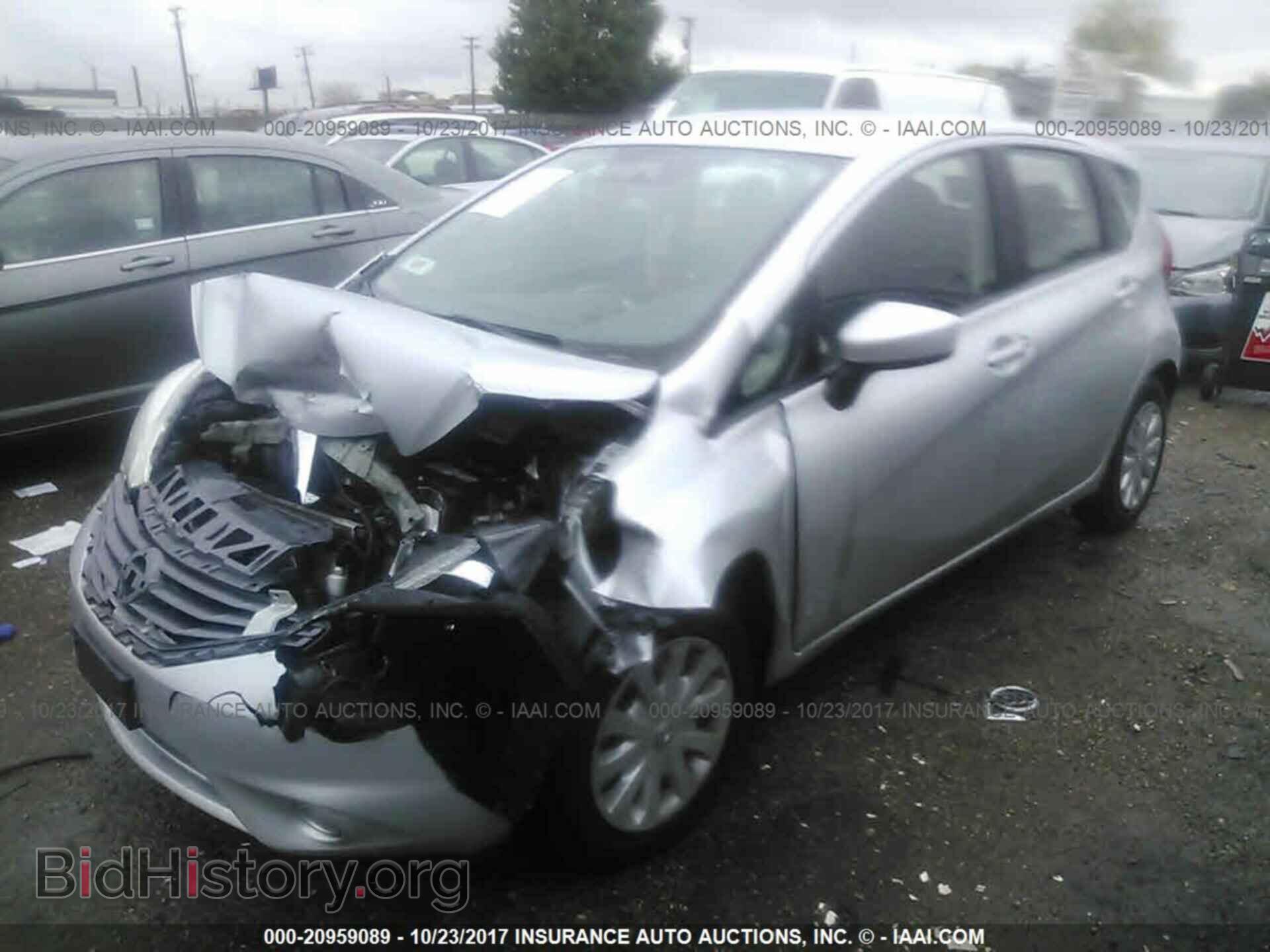 2016 Nissan Versa note - VIN: 3N1CE2CP2GL361331 - Фото 2