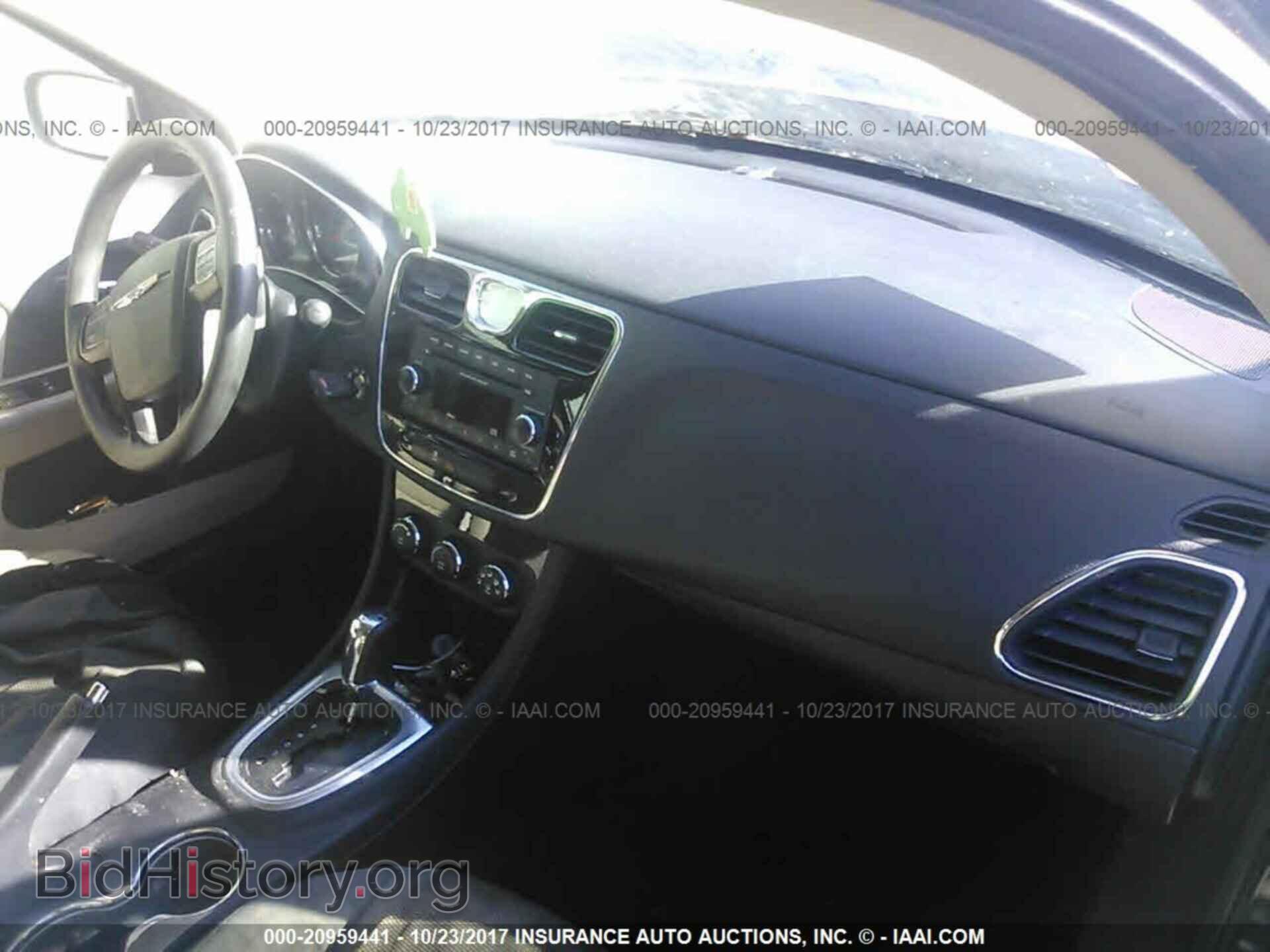 2012 Chrysler 200 - VIN: 1C3CCBAB5CN135504 - Фото 5