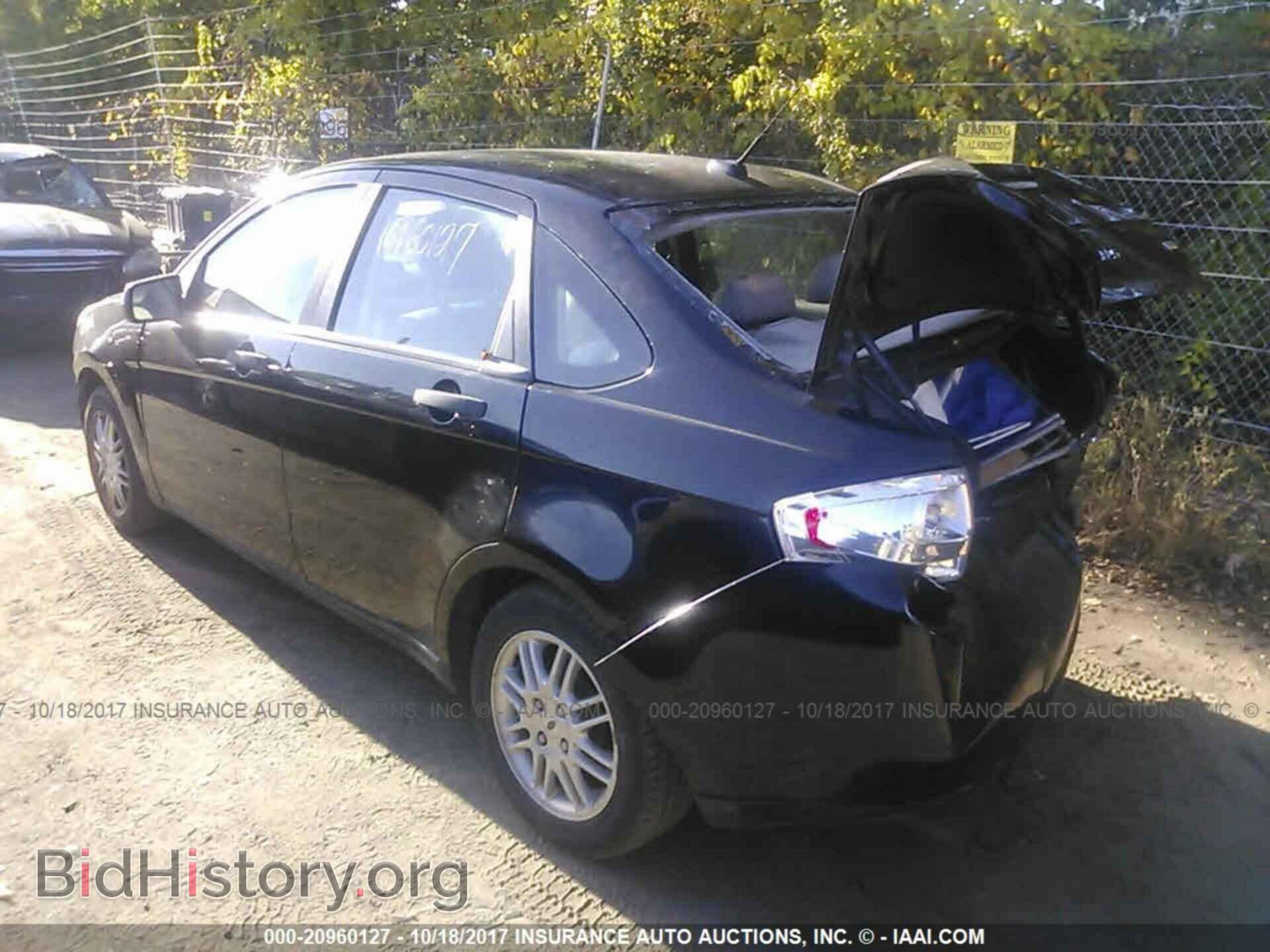 2011 Ford Focus - VIN: 1FAHP3FN2BW192188 - Фото 3
