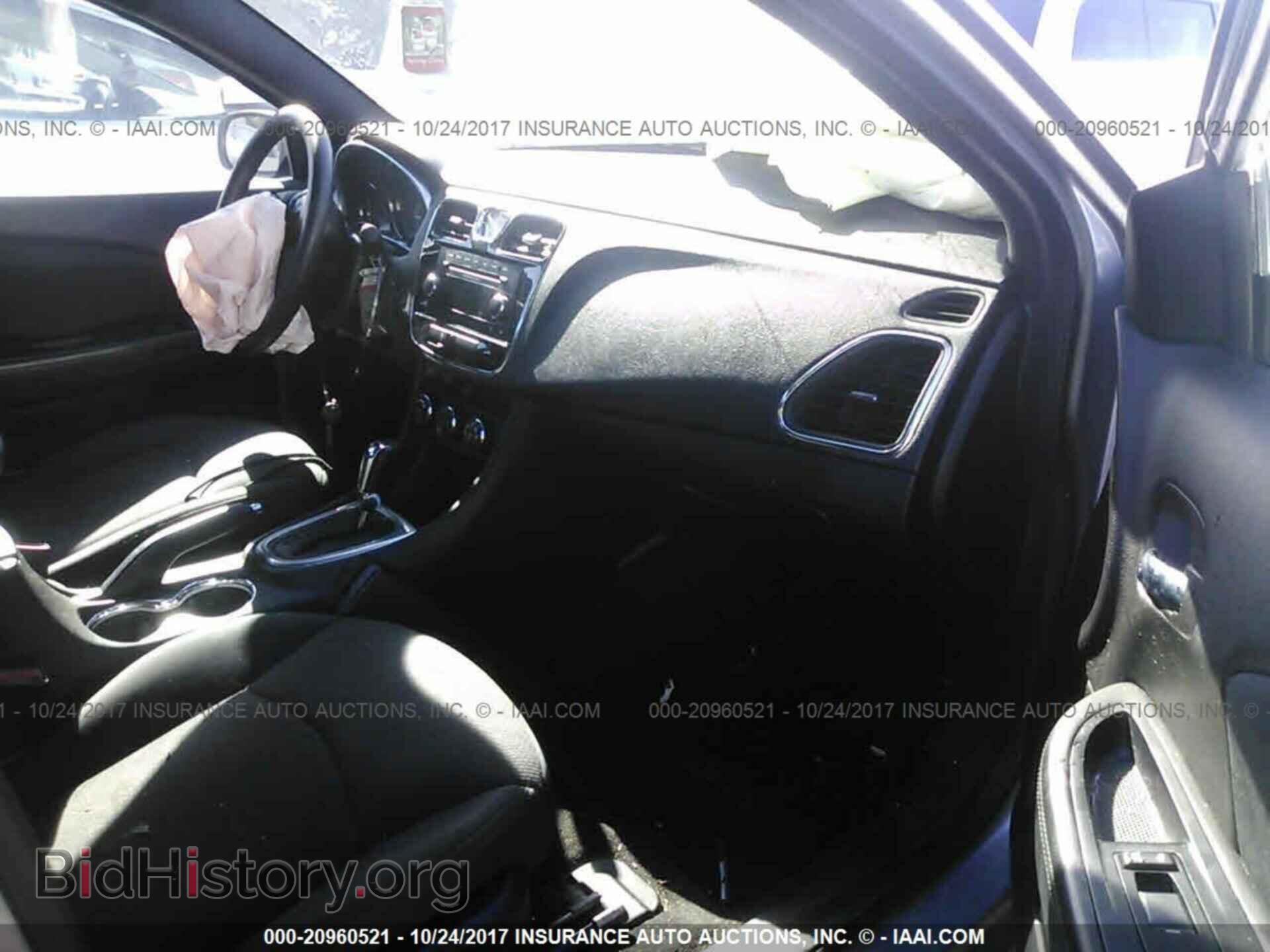2014 Chrysler 200 - VIN: 1C3CCBAB5EN208907 - Photo 5