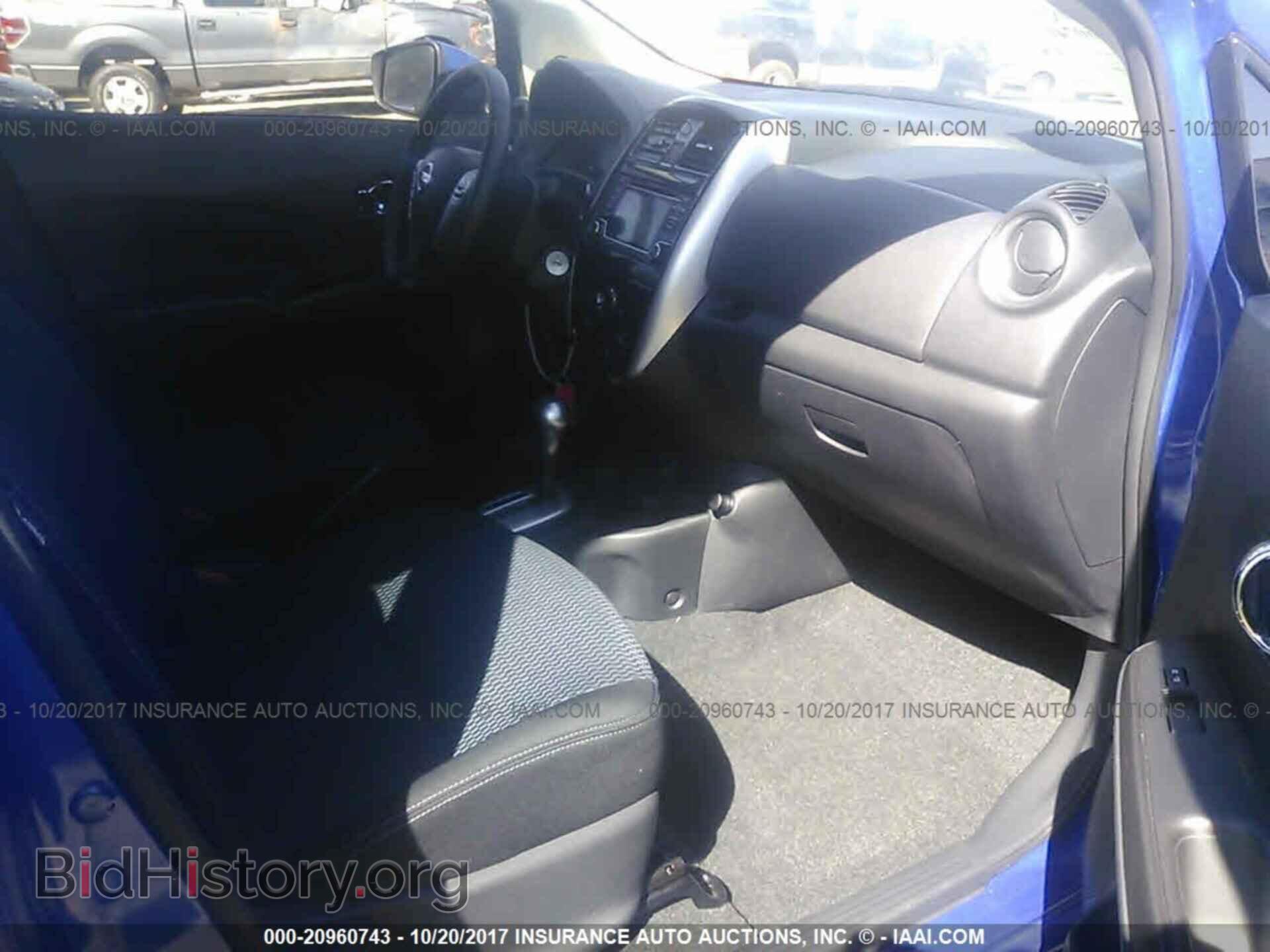 2017 Nissan Versa note - VIN: 3N1CE2CP2HL354025 - Фото 5