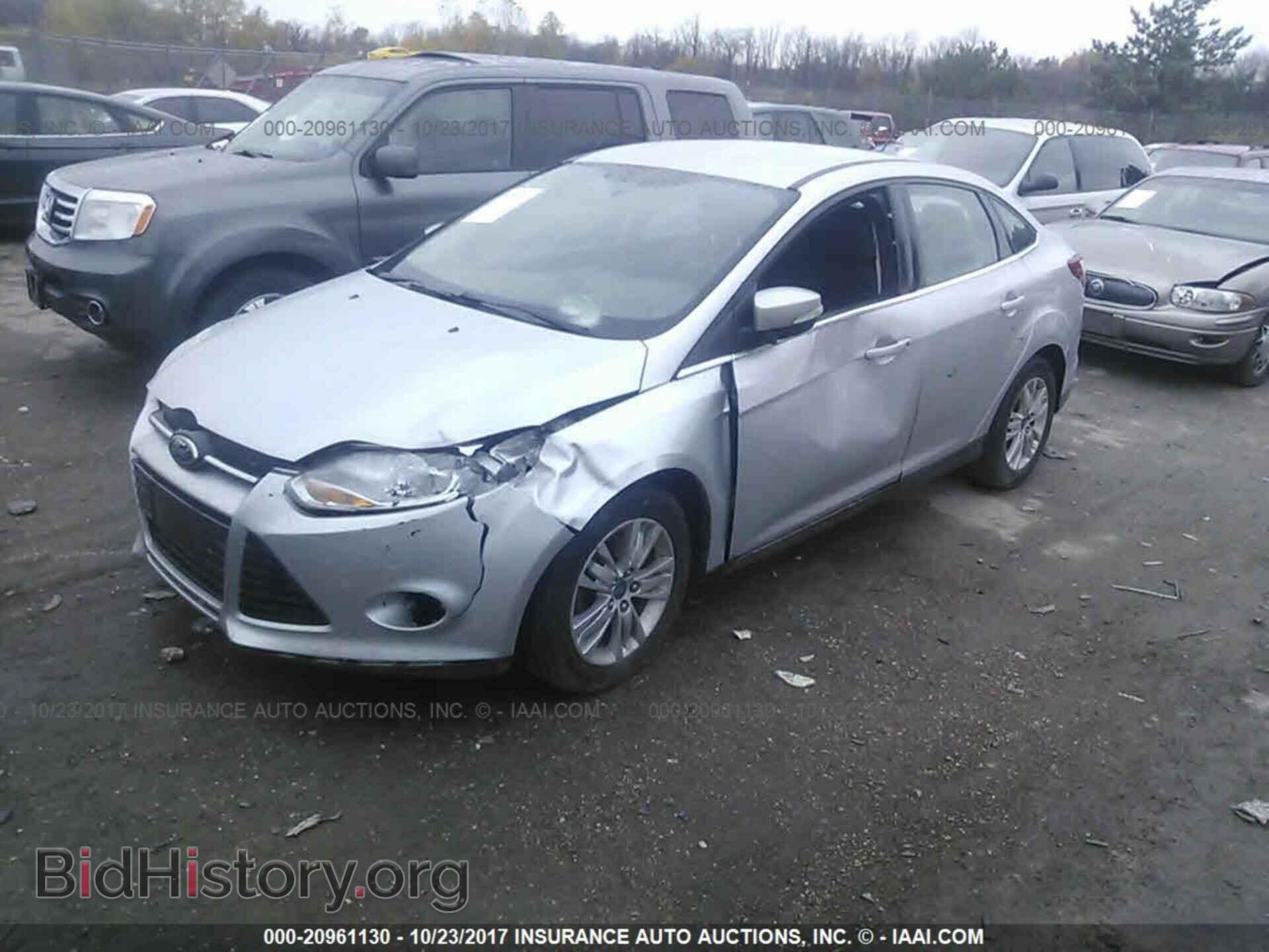 2012 Ford Focus - VIN: 1FAHP3H2XCL475332 - Photo 2