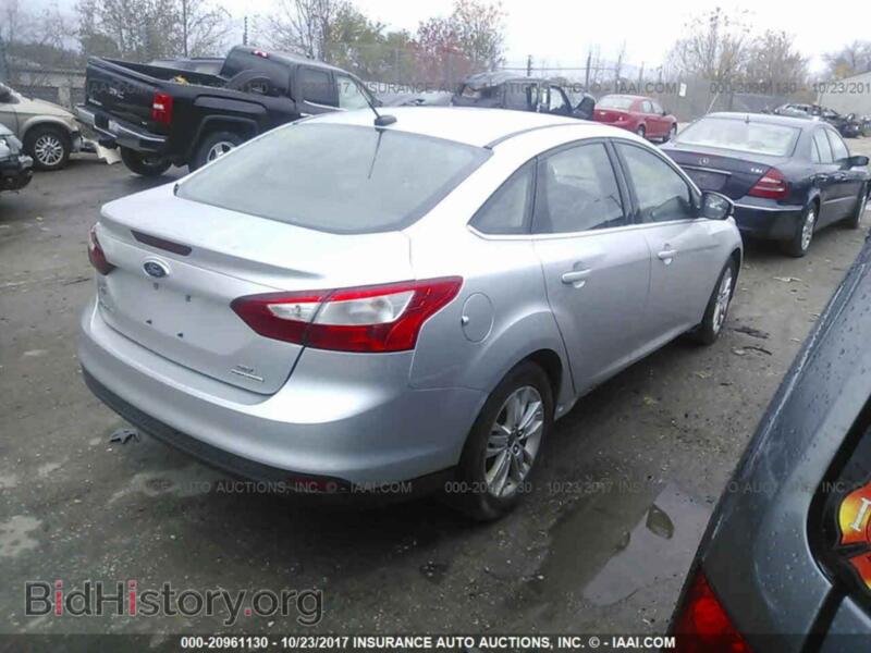 2012 Ford FOCUS (VIN 1FAHP3H2XCL475332) — photo 4 of 10