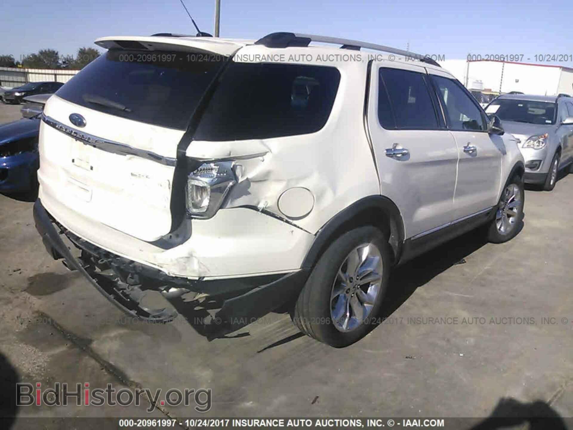 2012 Ford Explorer - VIN: 1FMHK7D80CGA55996 - Photo 4