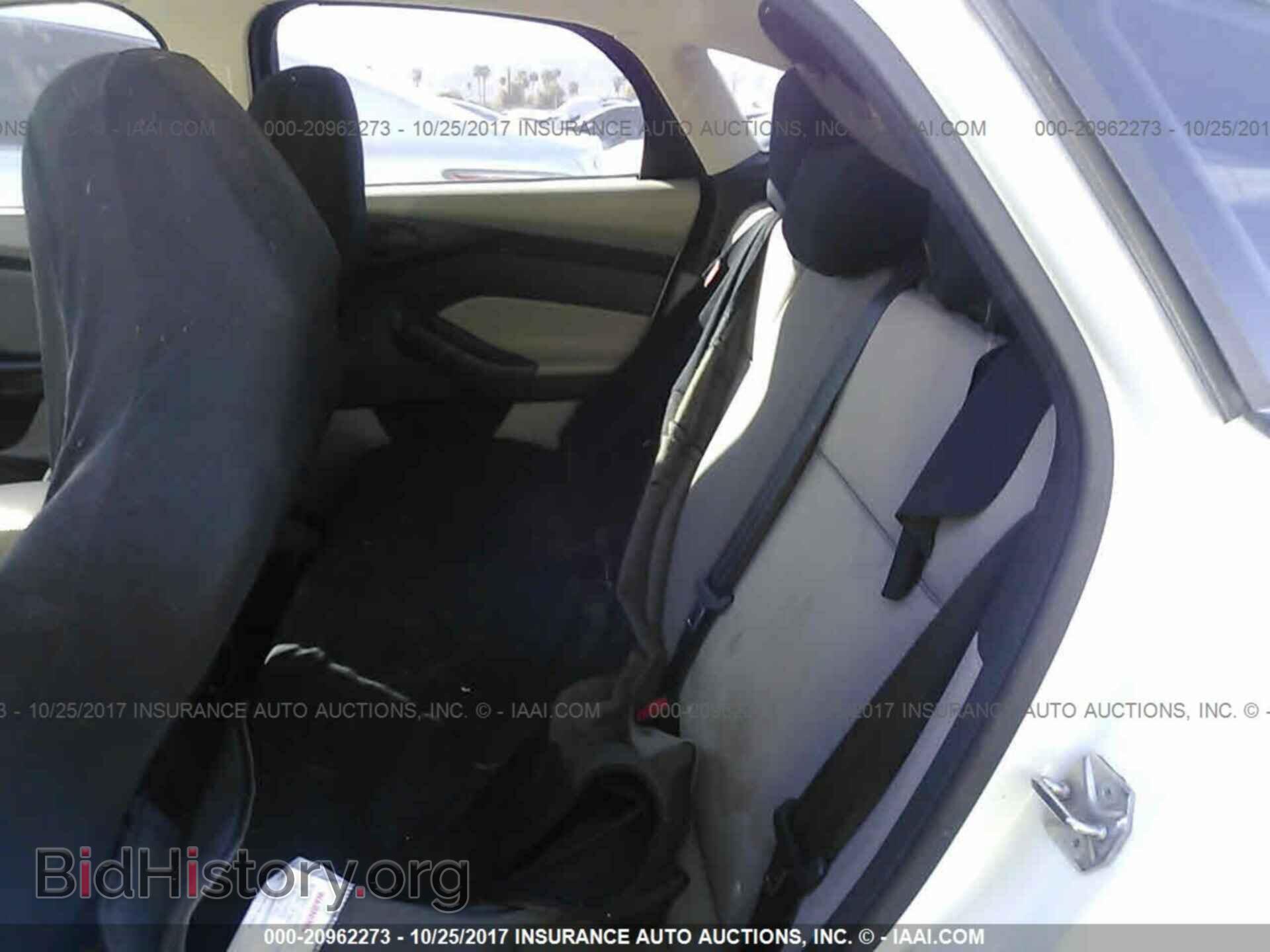 2012 Ford Focus - VIN: 1FAHP3K21CL437058 - Photo 8