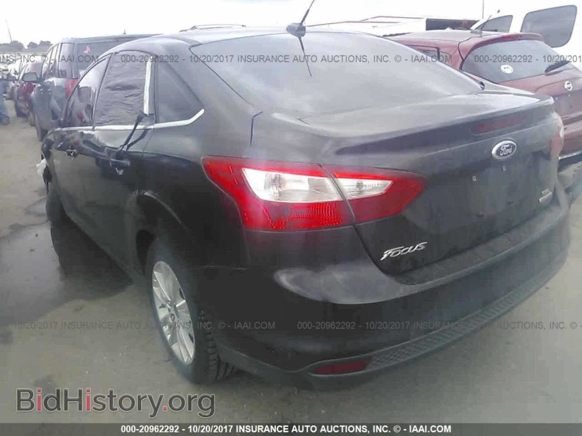 2012 Ford Focus - VIN: 1FAHP3H25CL386767 - Photo 3