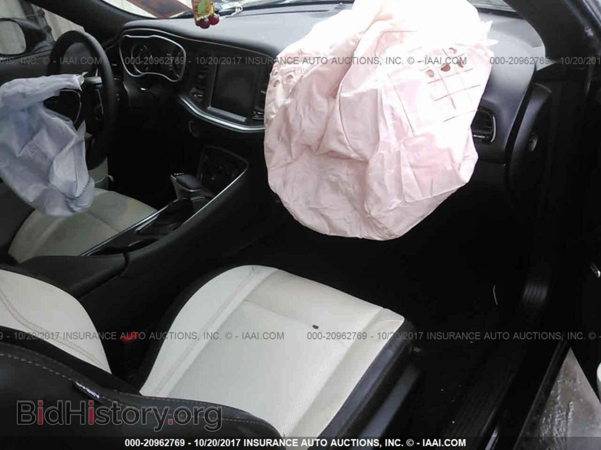 2015 Dodge Challenger - VIN: 2C3CDZBG8FH869745 - Photo 5