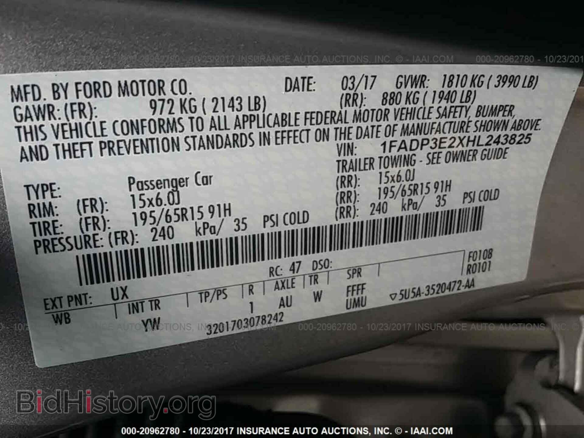 2017 Ford Focus - VIN: 1FADP3E2XHL243825 - Photo 9