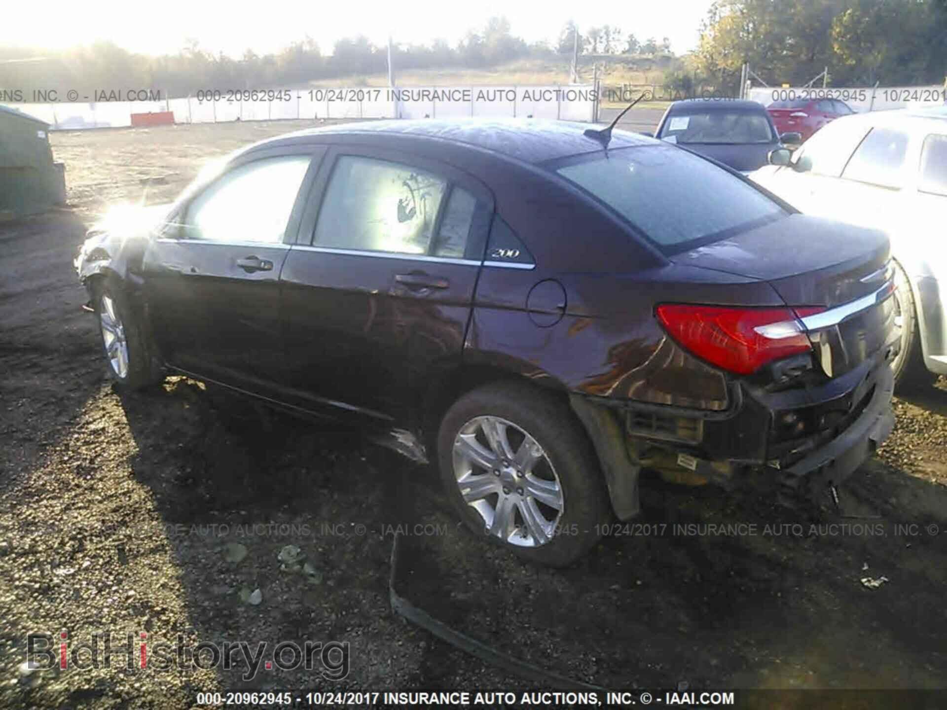 2013 Chrysler 200 - VIN: 1C3CCBAB7DN648268 - Photo 3