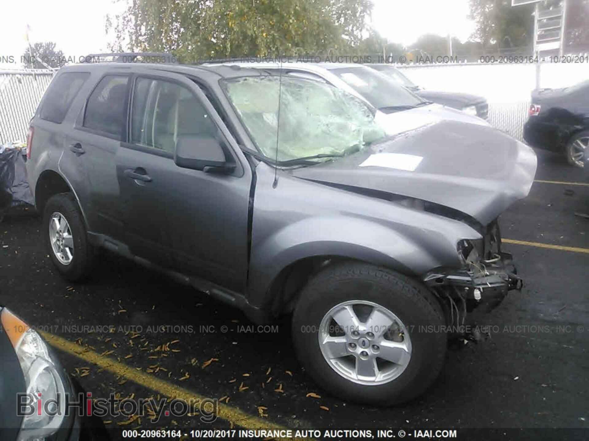 Photo 1FMCU0D70BKB91527 - Ford Escape 2011