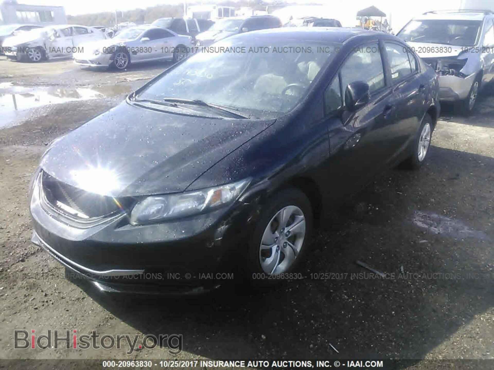 2013 Honda Civic - VIN: 19XFB2F57DE227704 - Фото 2