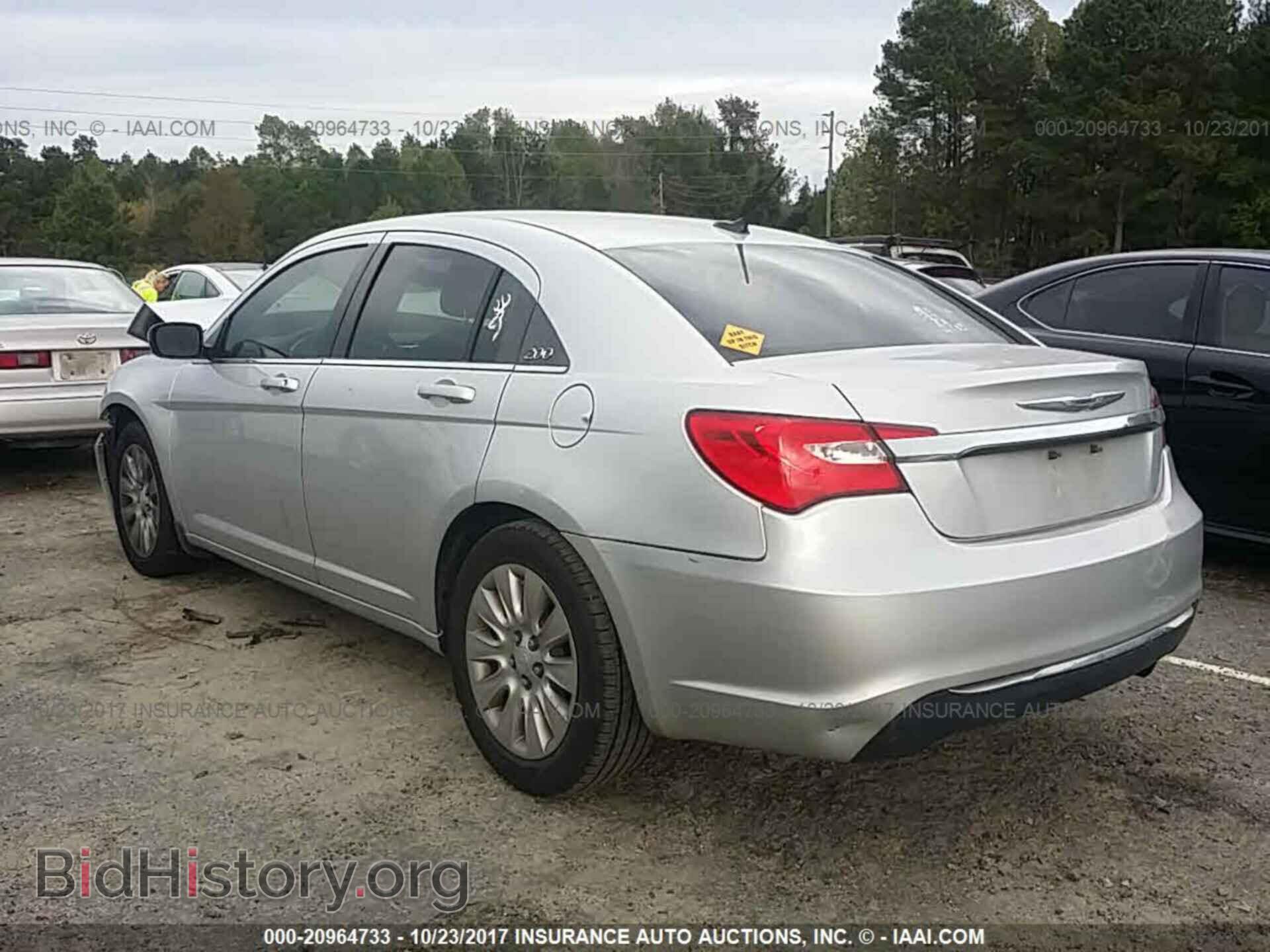 2012 Chrysler 200 - VIN: 1C3CCBAB1CN295900 - Фото 3