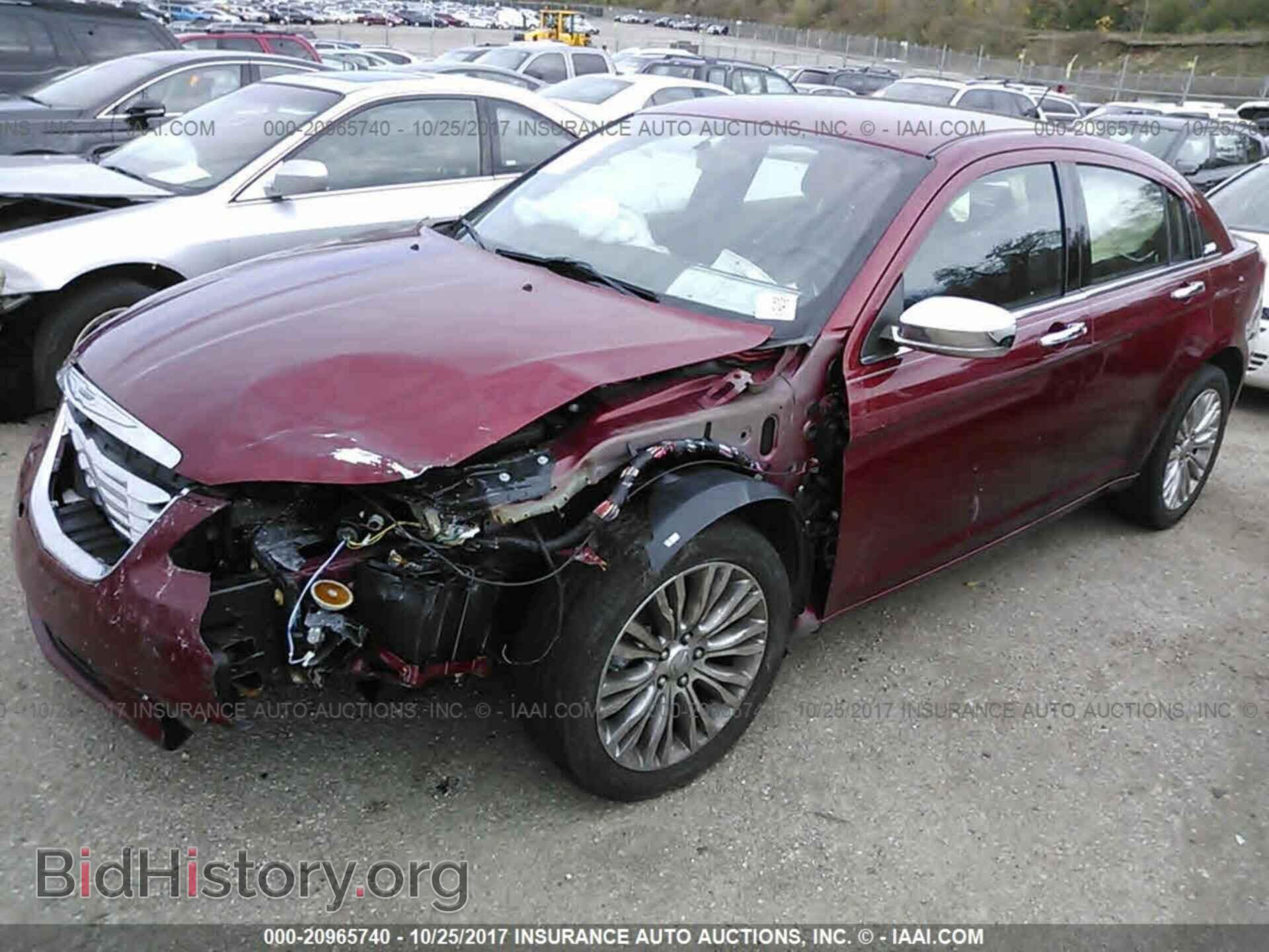 2012 Chrysler 200 - VIN: 1C3CCBCB8CN263202 - Photo 2
