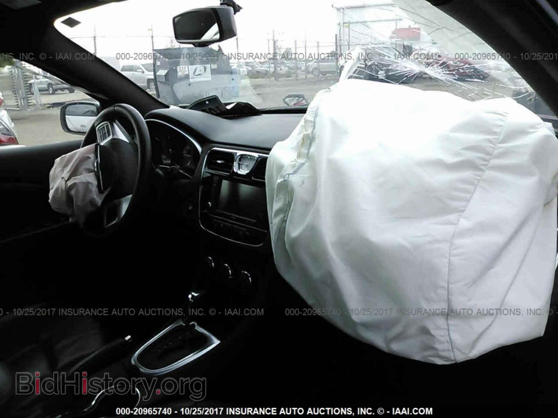 2012 Chrysler 200 - VIN: 1C3CCBCB8CN263202 - Photo 5