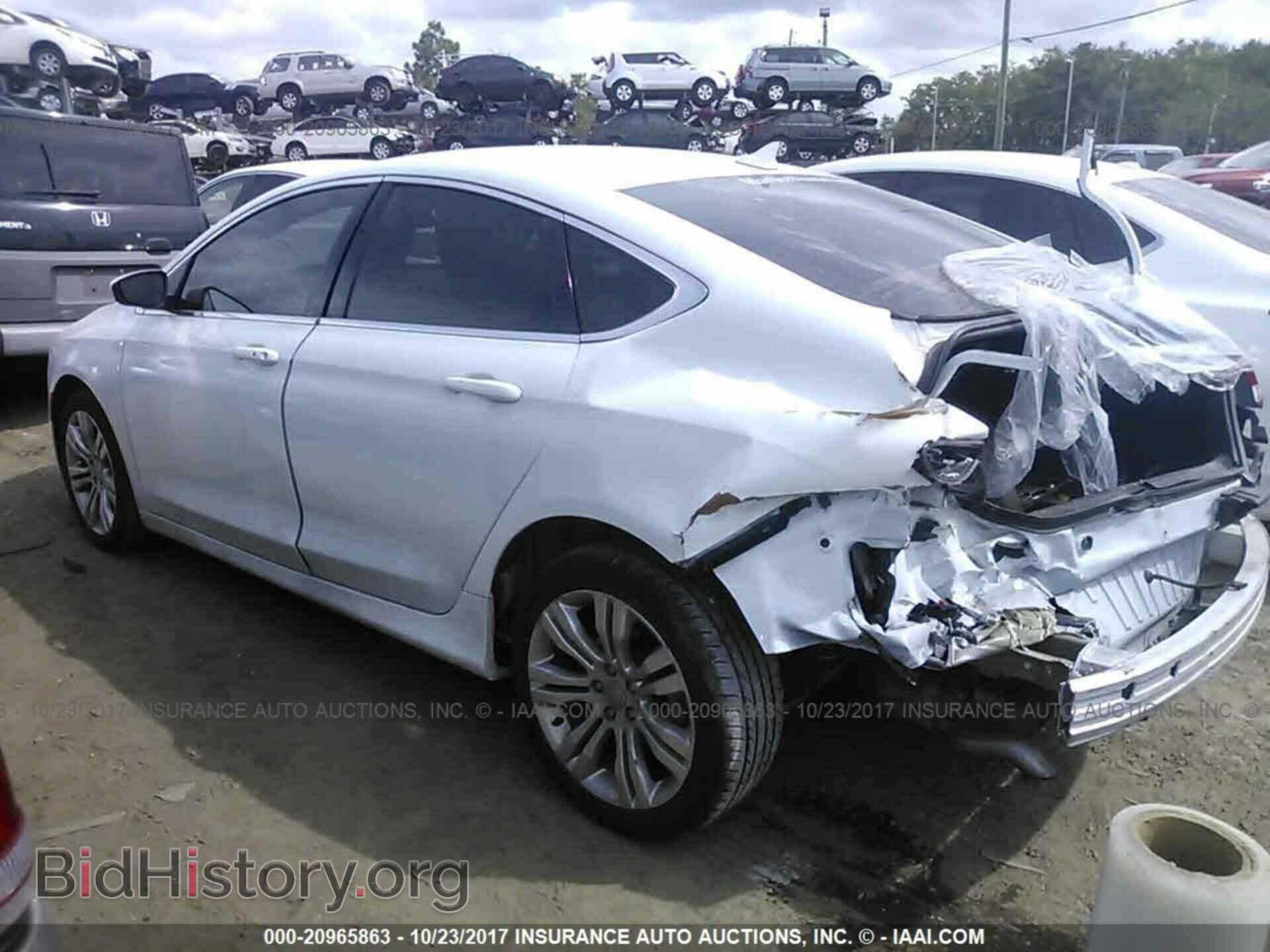 2015 Chrysler 200 - VIN: 1C3CCCAB7FN754762 - Фото 3