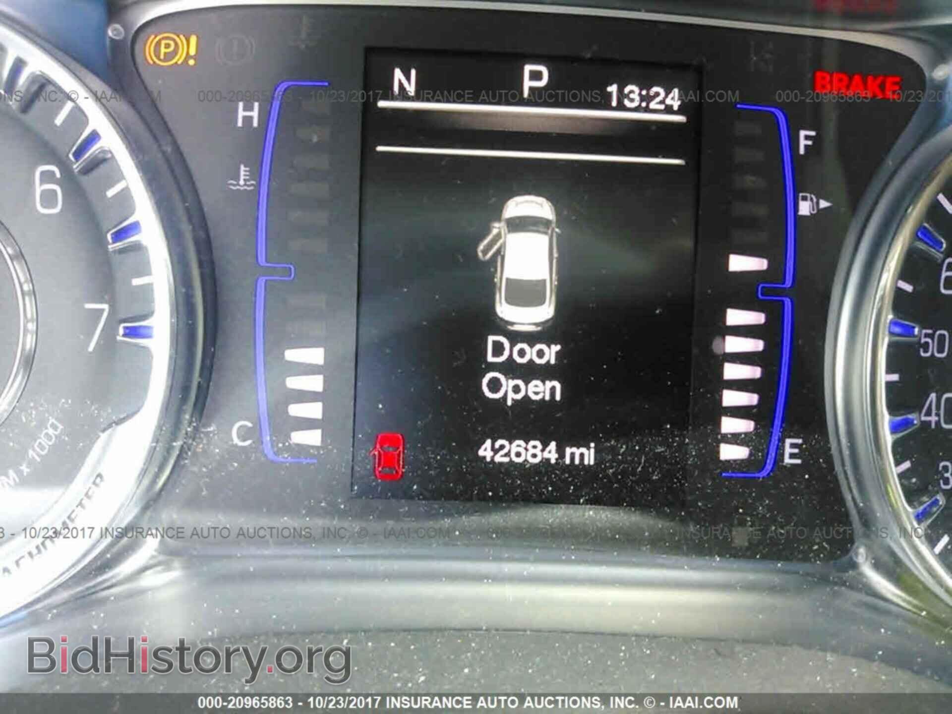 2015 Chrysler 200 - VIN: 1C3CCCAB7FN754762 - Фото 7