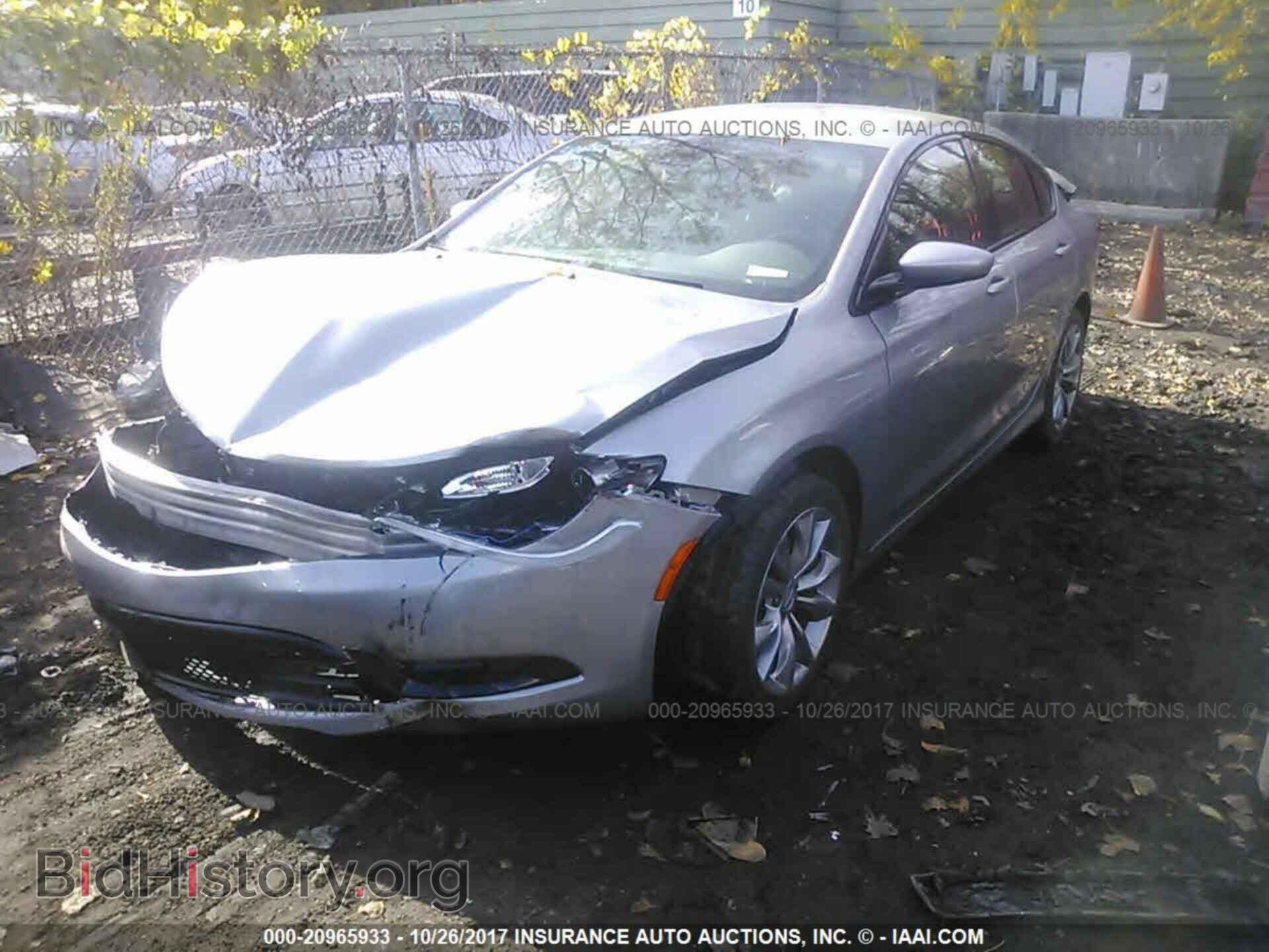 2015 Chrysler 200 - VIN: 1C3CCCBB9FN752963 - Photo 2